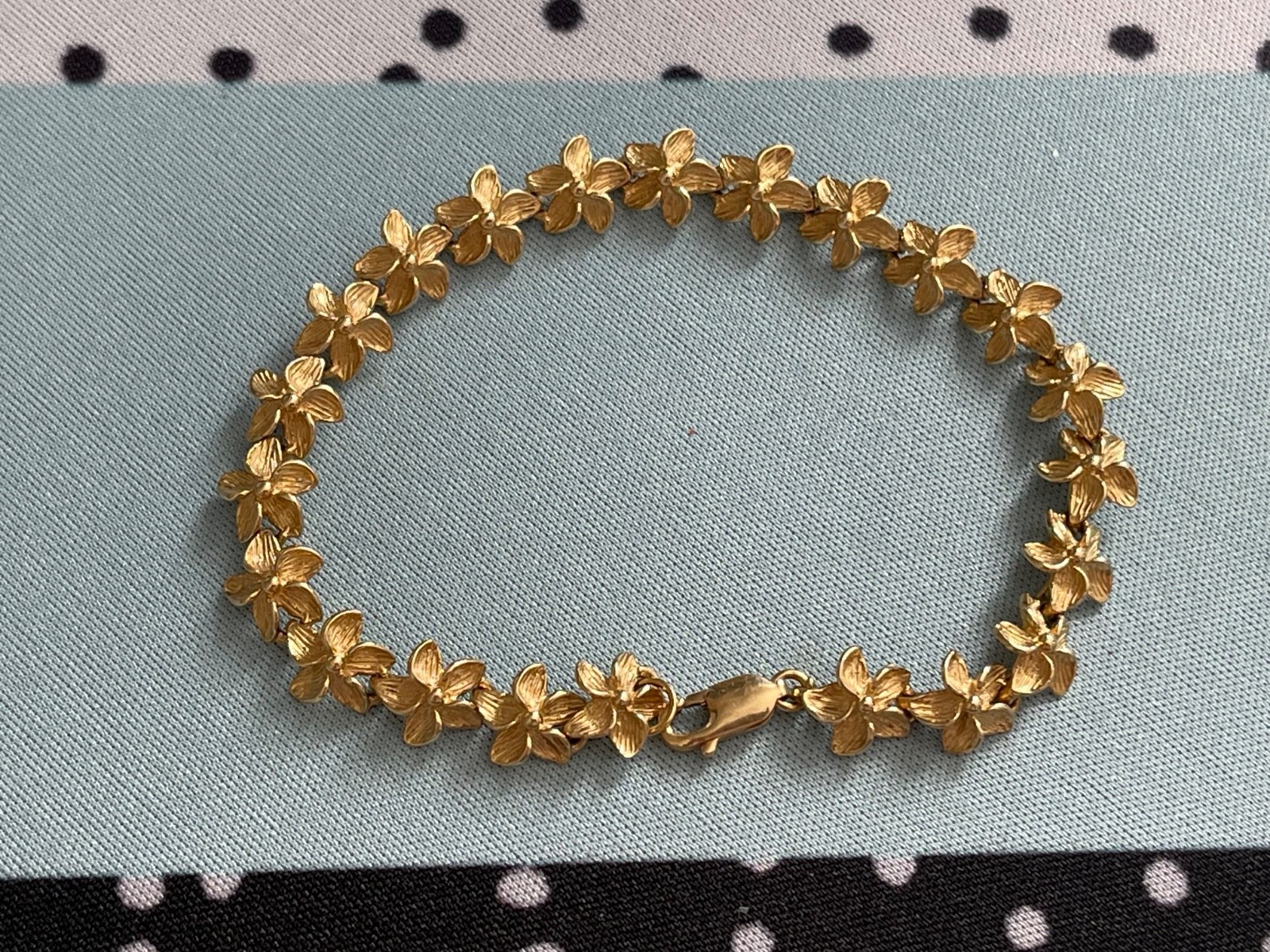 Vintage 14K Solid Yellow Gold Linked Plumeria Flowers 7″ Bracelet 10.5-11 Grams