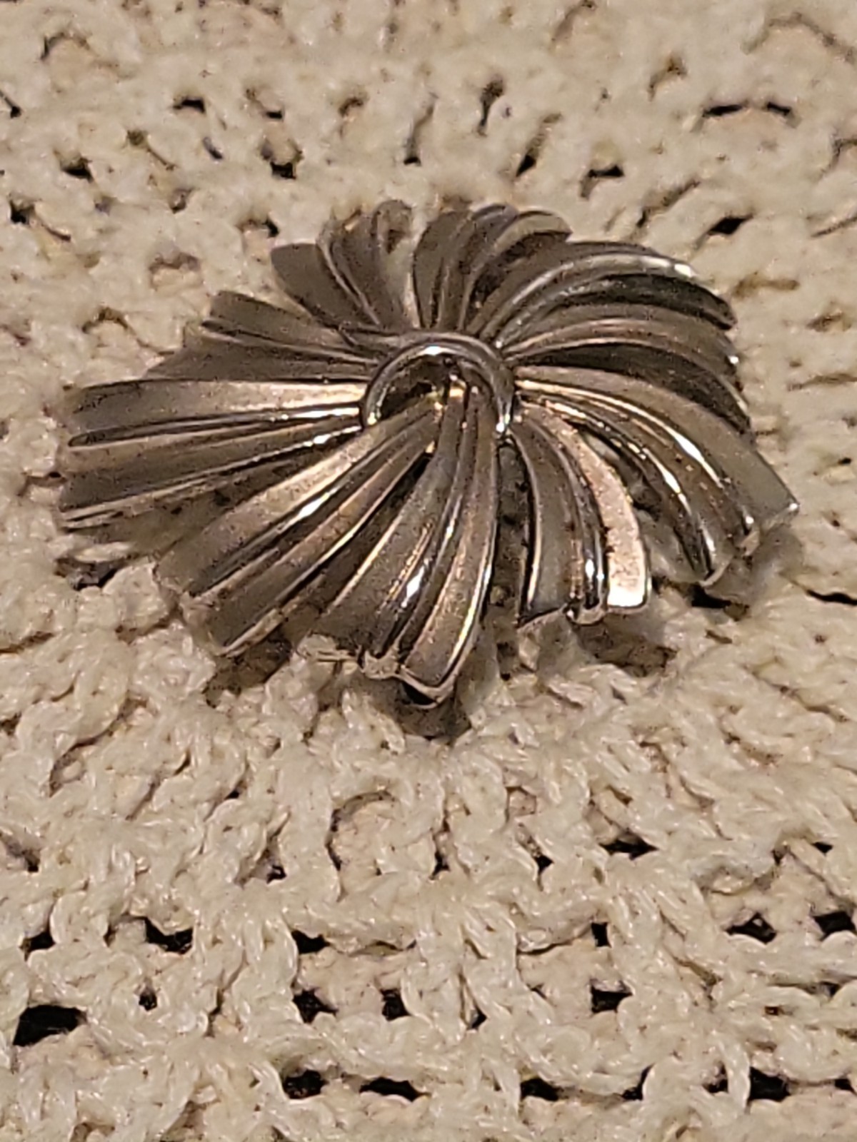 Vintage Signed Crown Trifari Silver Tone Pin Brooch