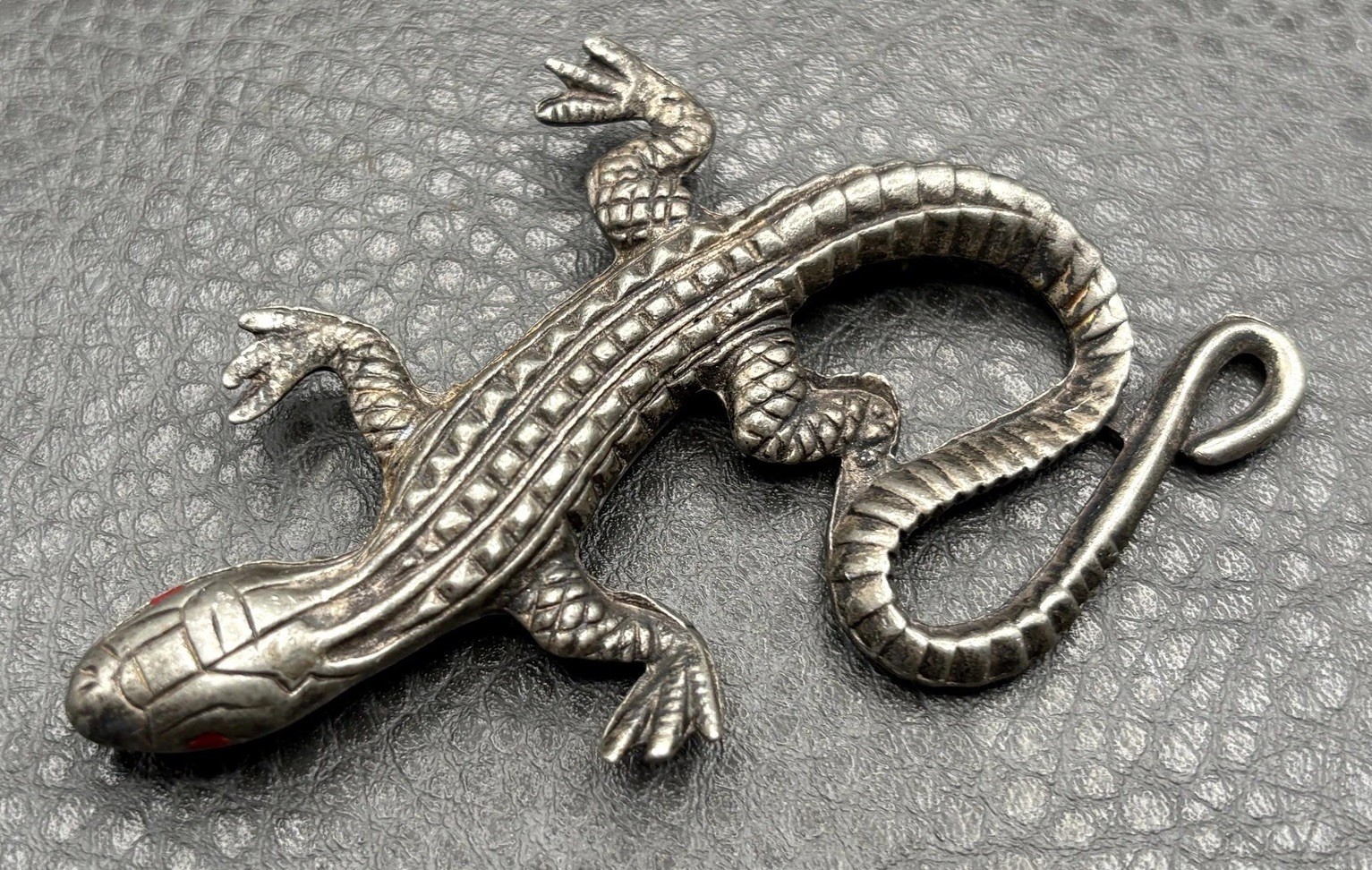 Vintage HUGE Old Pot Metal Lizard Gecko Brooch Pin Red Enamel Eyes Figural