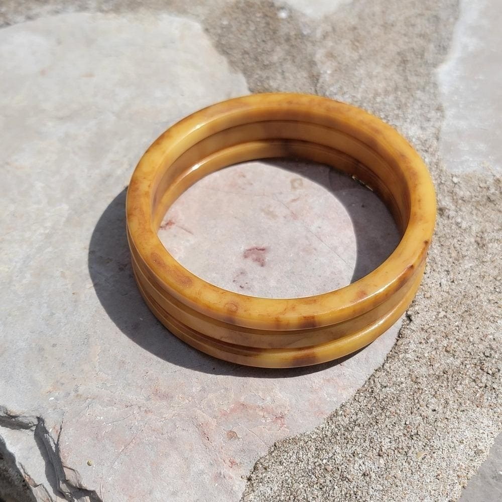 Vintage Bakelite Butterscotch Marbled Bangle Bracelet Set 3 Stack Size 7.5