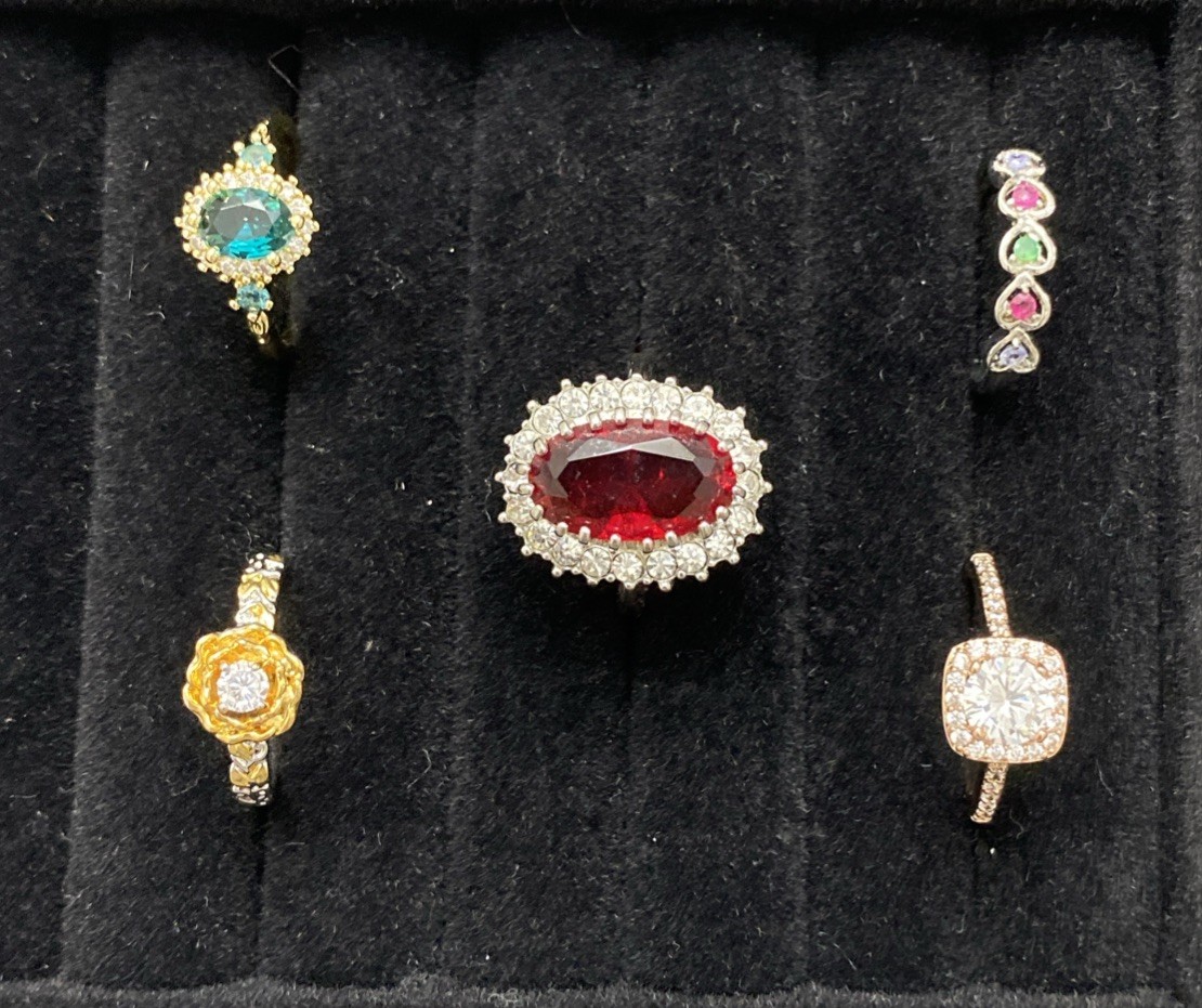 ✨Lot Of 5 Vintage To Now Beautiful Gemstone Estate Rings, All Size 9✨