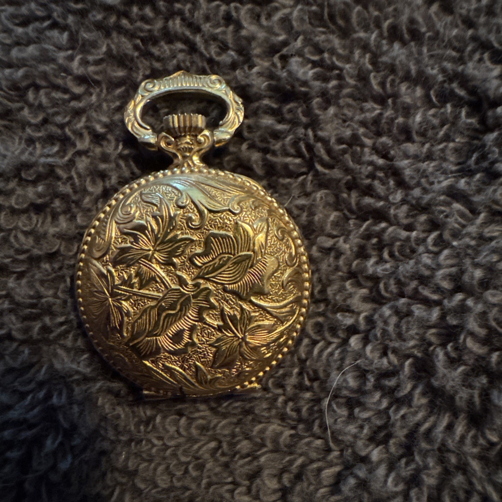 Vintage Pocket Watch Gold Tone Yes It Works.