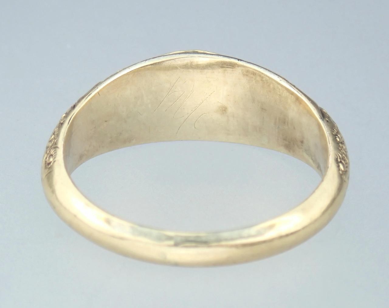 Pretty Antique Victorian Solid 9K Gold Garnet Floral Scroll Band Ring Size 5.25
