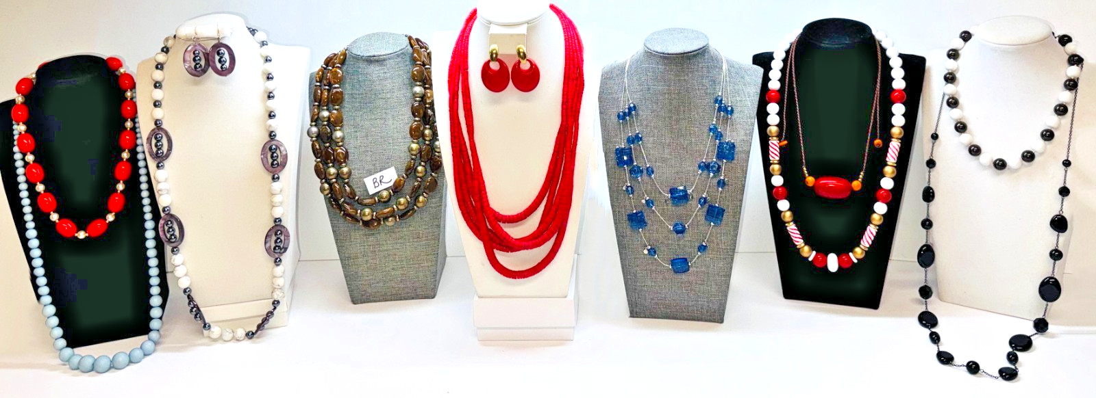 LOT-10 VINTAGE BIG CHUNKY COLORFUL BEAD NECKLACES–SHELL-WOOD-LUCITE-ART GLASS++