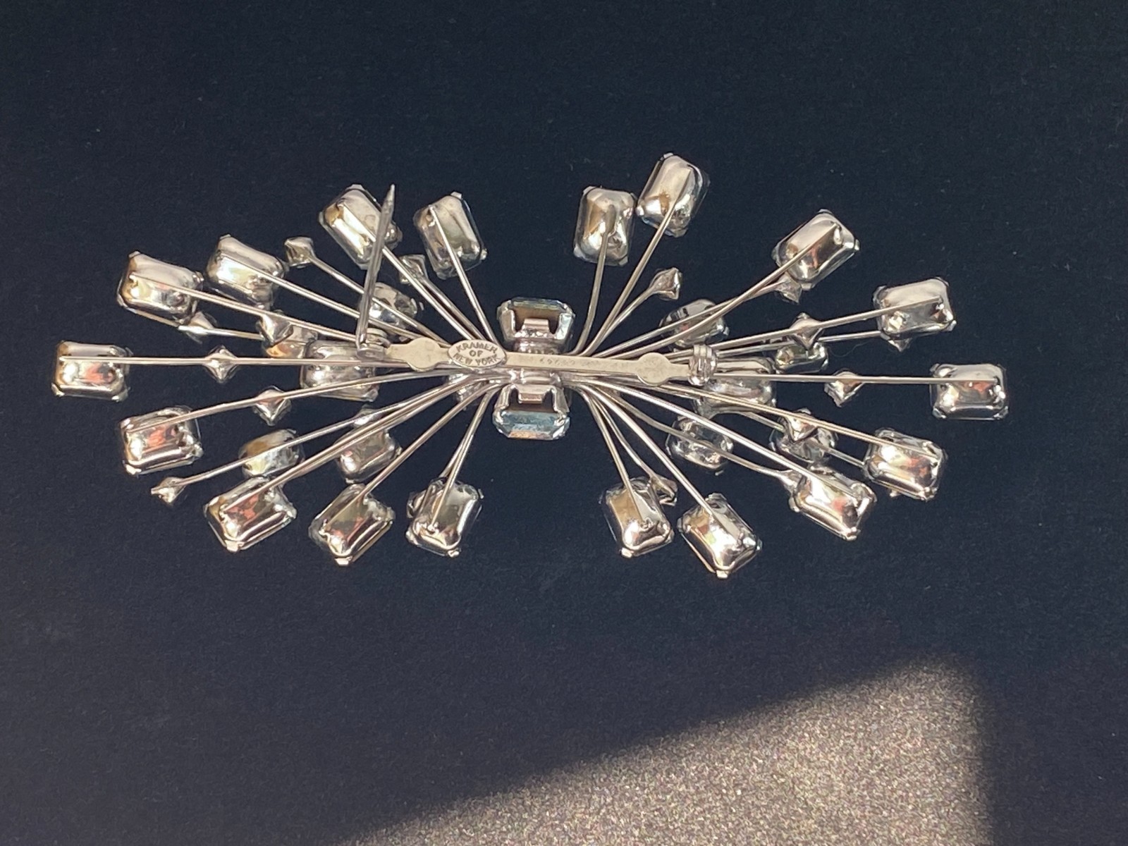 Vintage KRAMER OF NEW YORK Brooch 4″