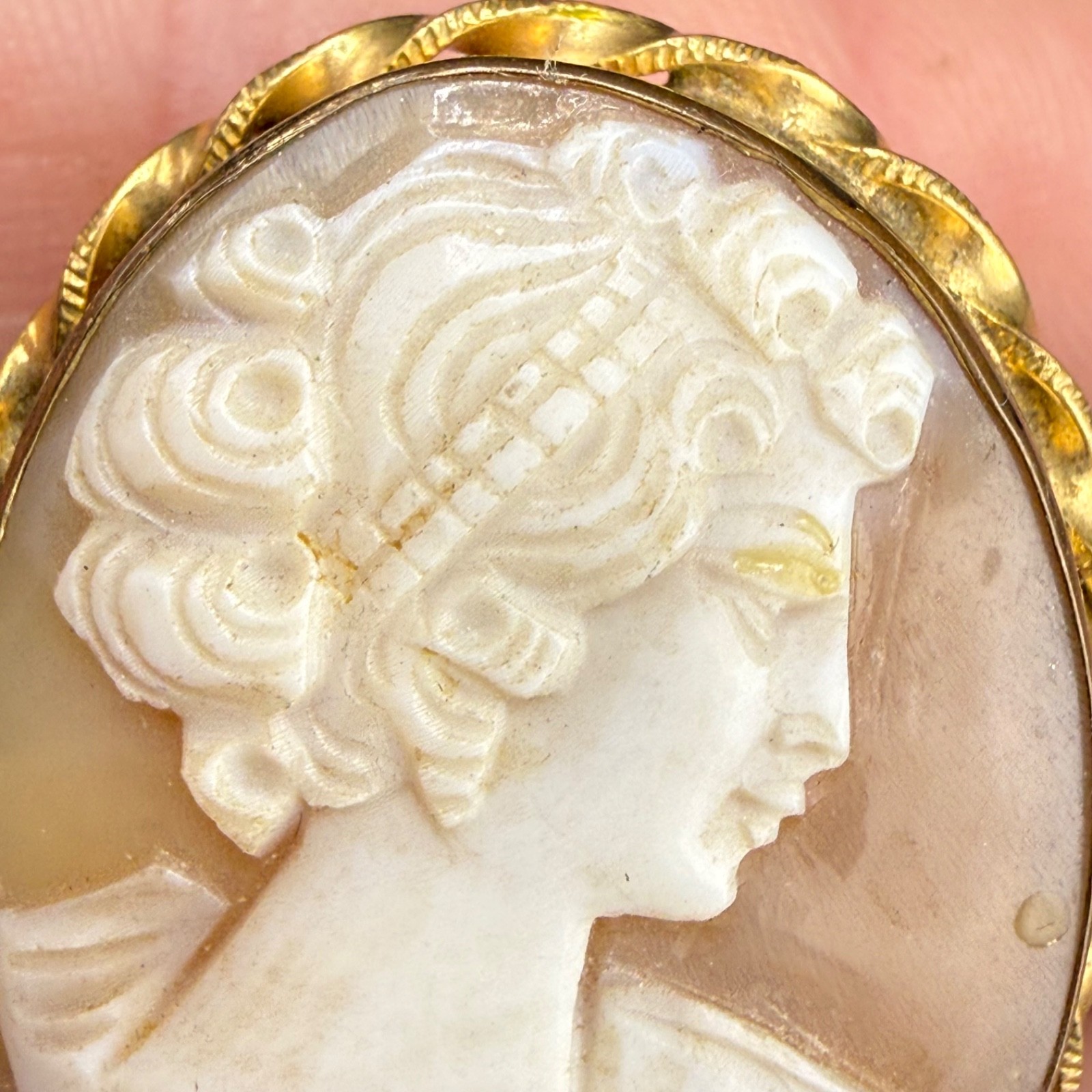Vintage Cameo Brooch Carved Gold Tone Pendant Bale