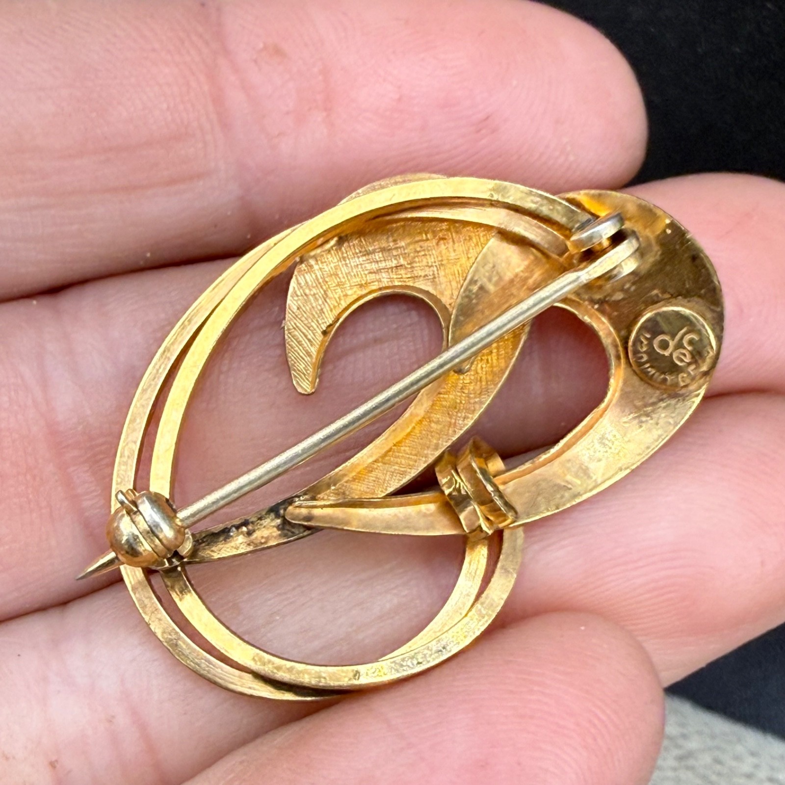 Vintage Gold Filled Brooch Signed Curtis