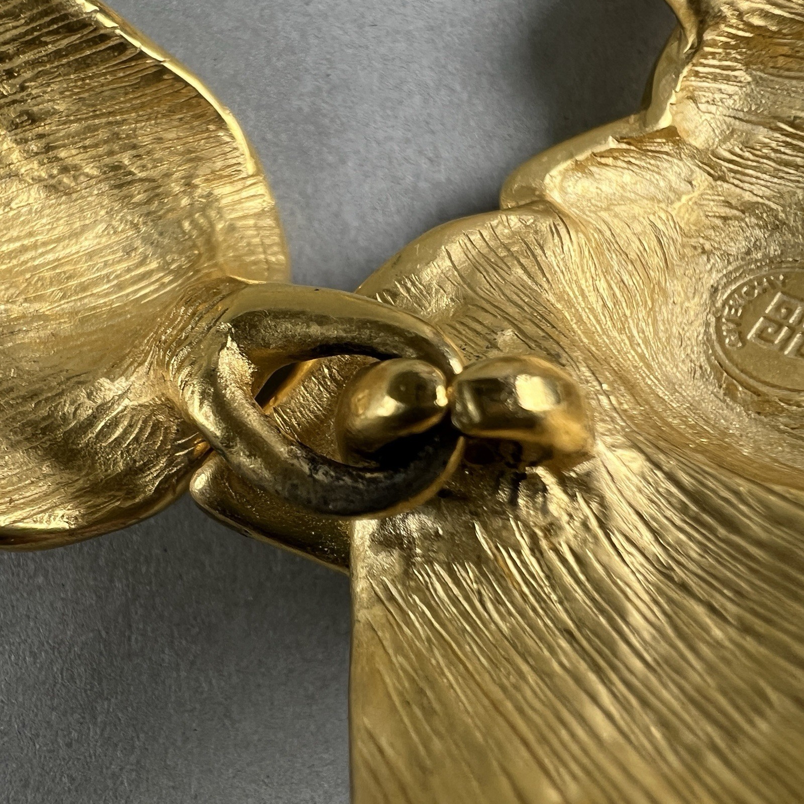 Vintage Givenchy Necklace Rose Leaves Gold Tone q3z