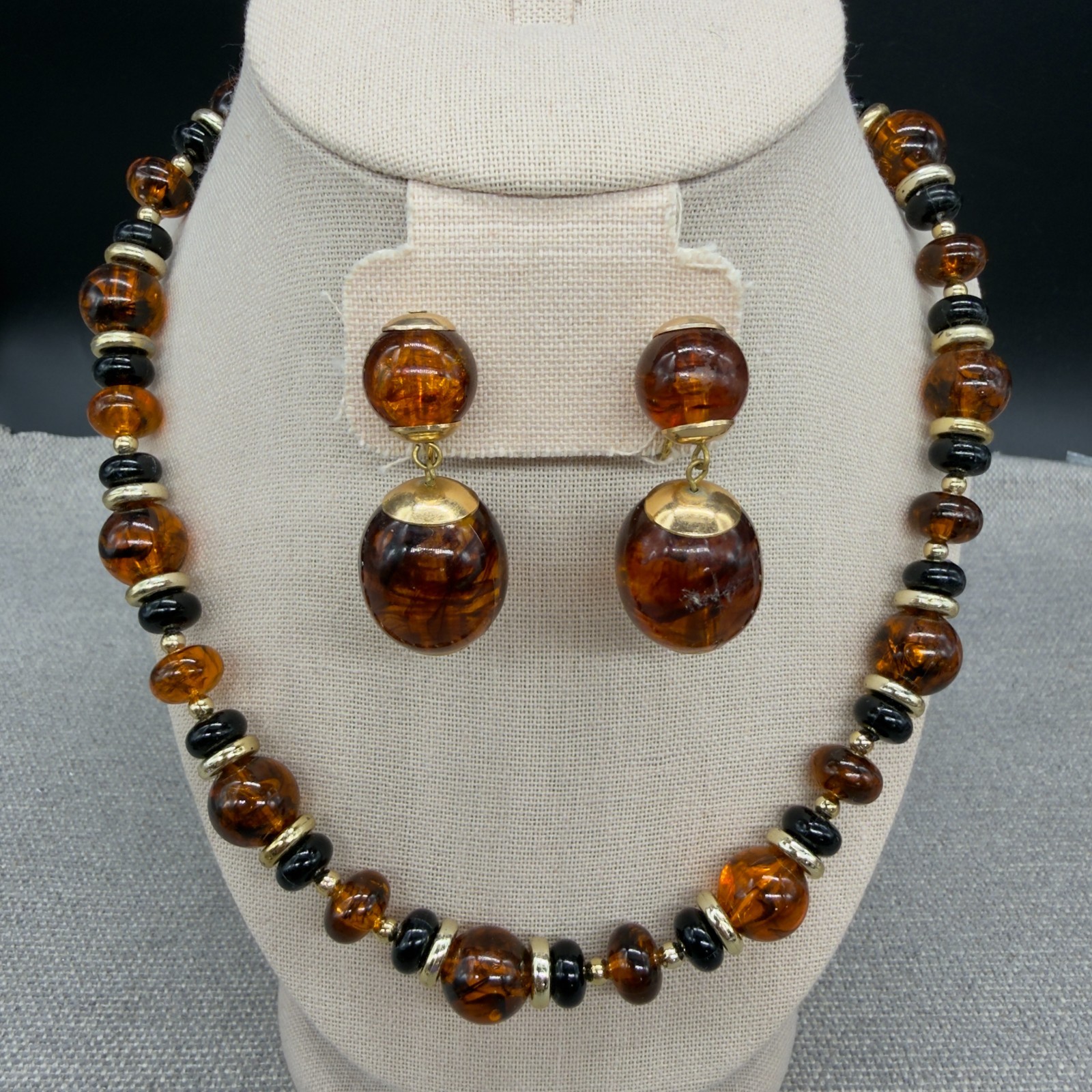 Vintage Lucite Necklace Earrings Jewelry Set Clip Ons Orange Brown Swirl Beaded