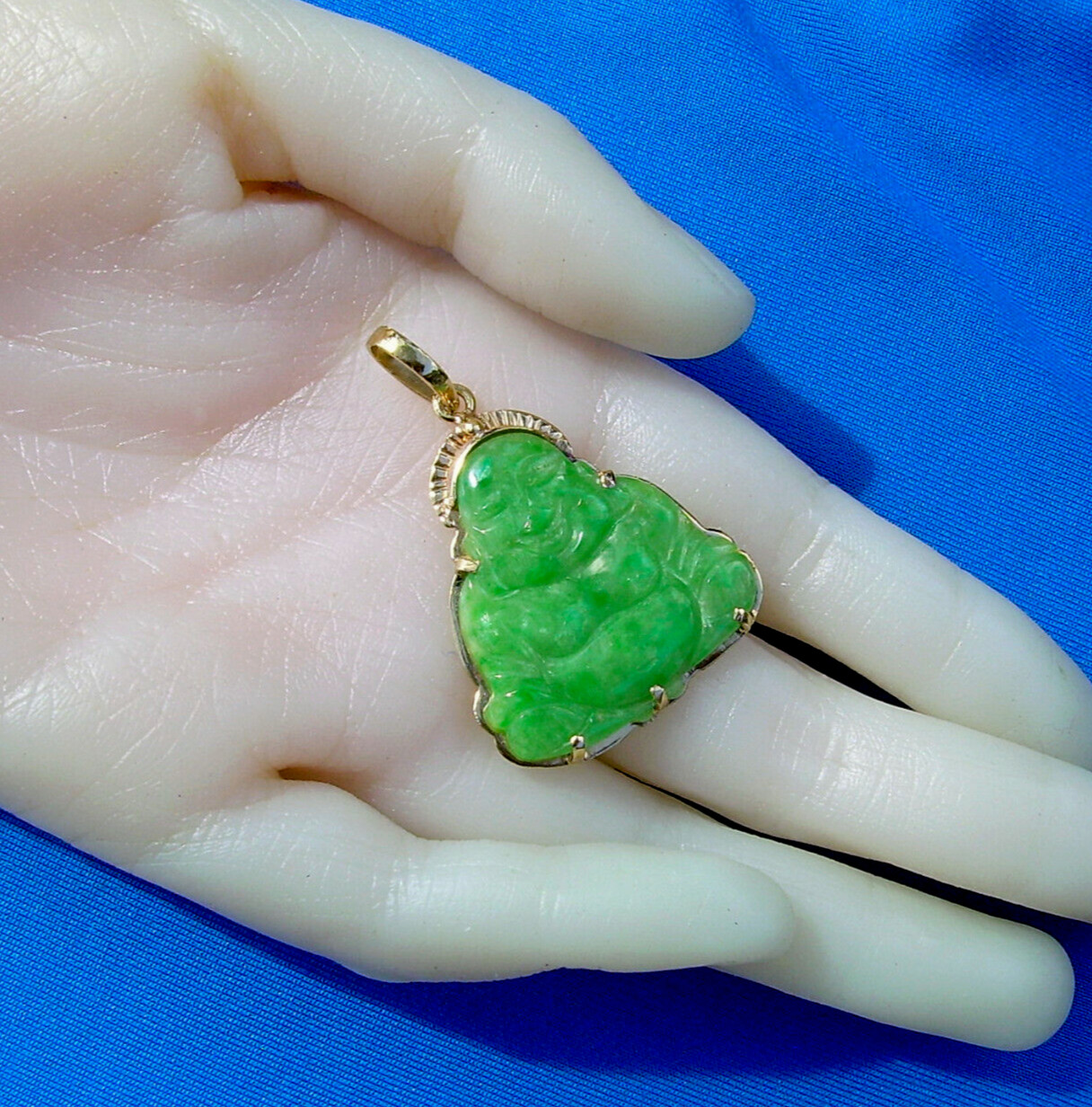 EARTH MINED Green JADE Laughing Budai Pu Tai Vintage Pendant 18K GOLD Good Luck