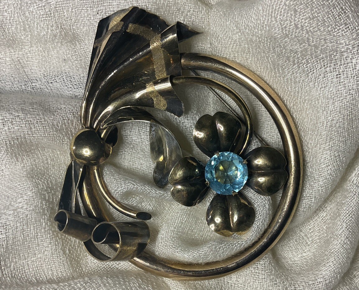 Vintage Silverman Bross 3 1/4 In Diameter 1-20 12 K Sparkling Blue Stone Brooch