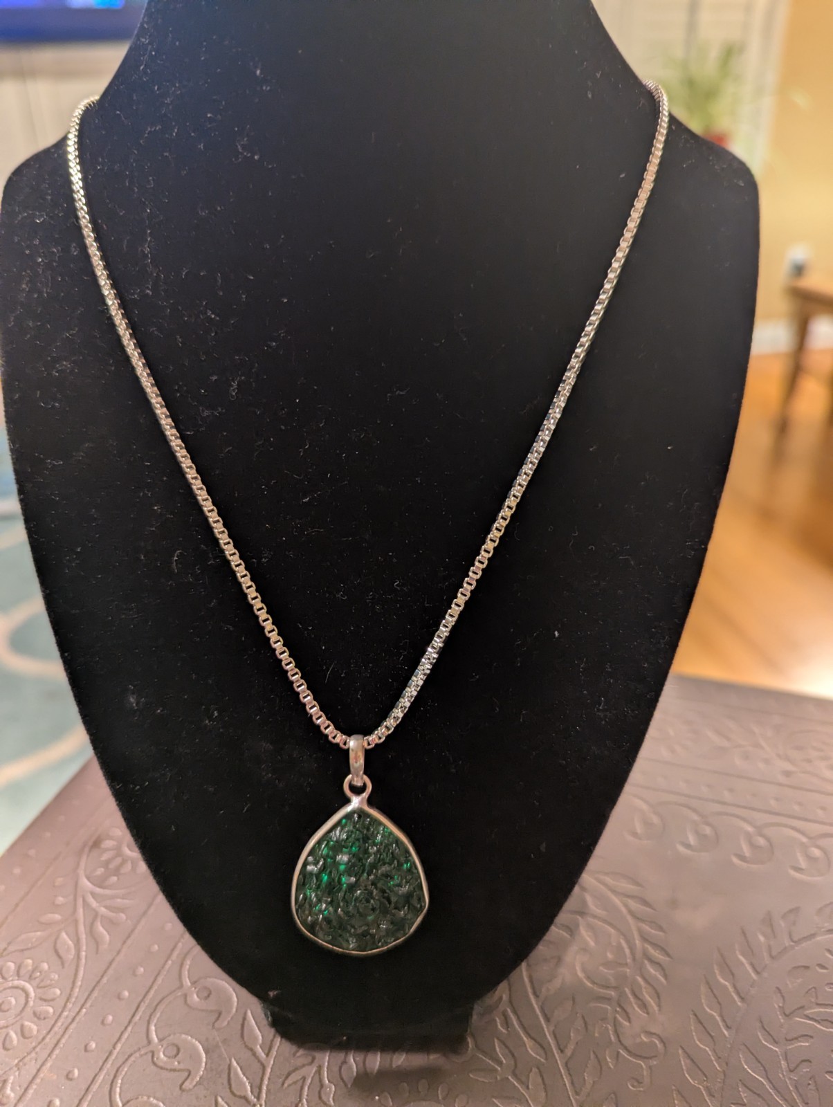 Vintage Sterling Silver Green Art Glass Teardrop Pendant on New 18″ 925 Chain