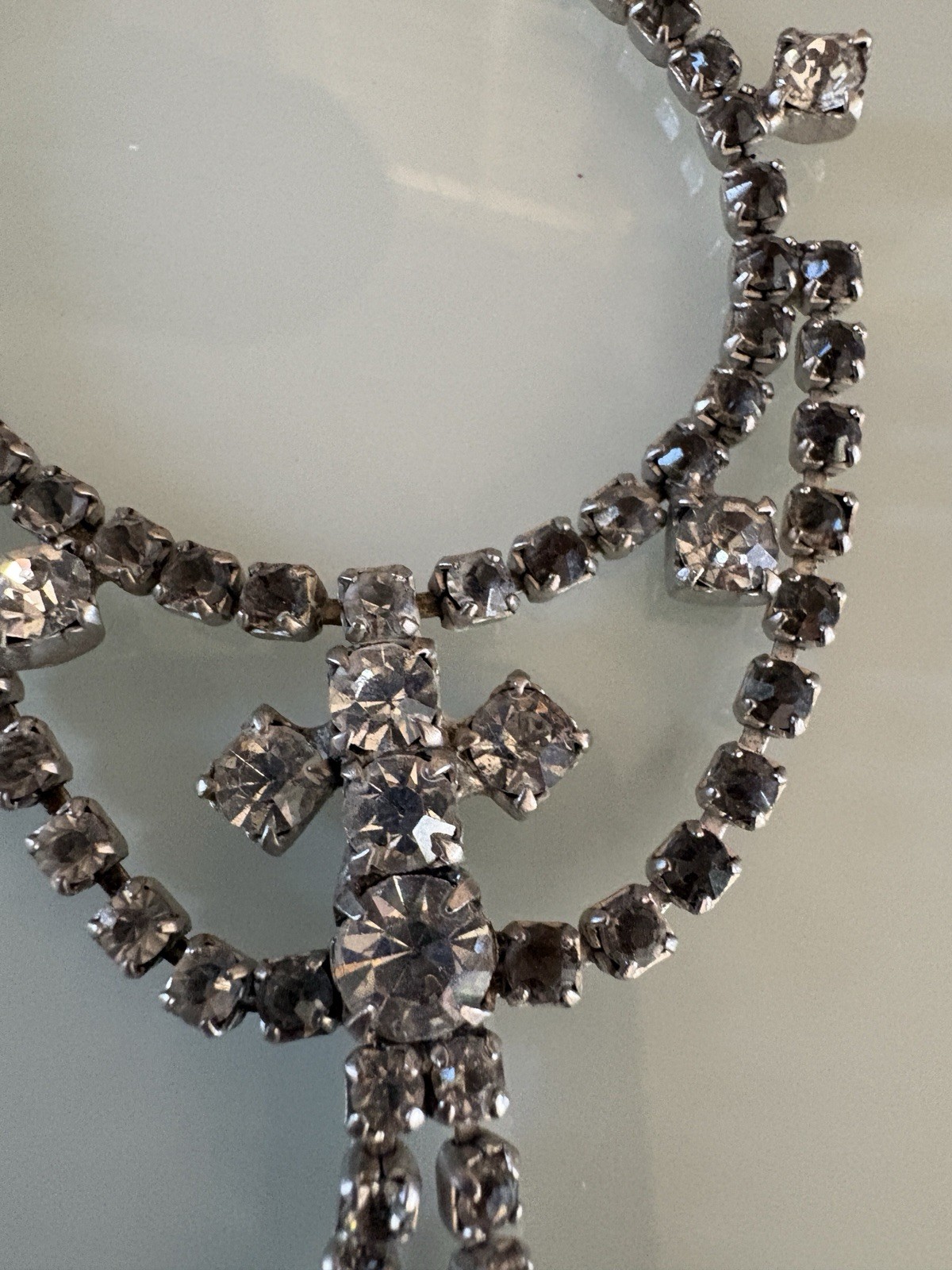 Vintage ArtDeco Necklace Clear / Gray Rhinestone Rhodium Plate Prong Princess