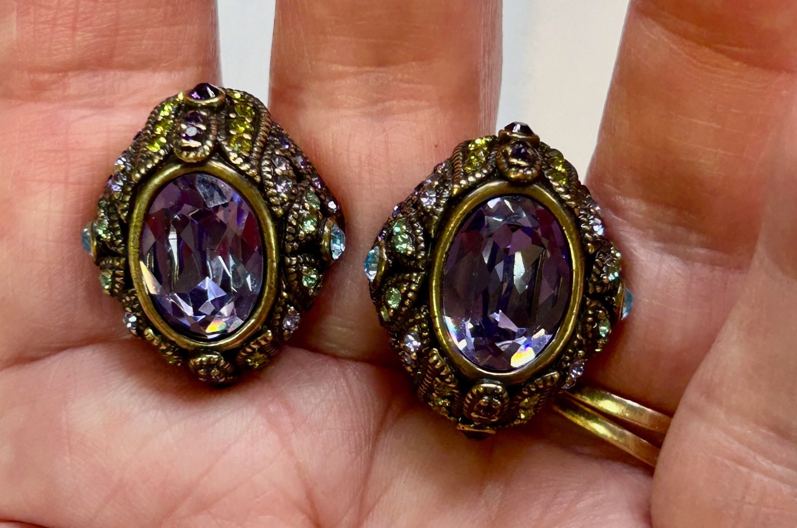 VINTAGE HEIDI DAUS EARRINGS PIERCED LARGE PURPLE CABOCHON PERIDOT AQUA GREEN ETC