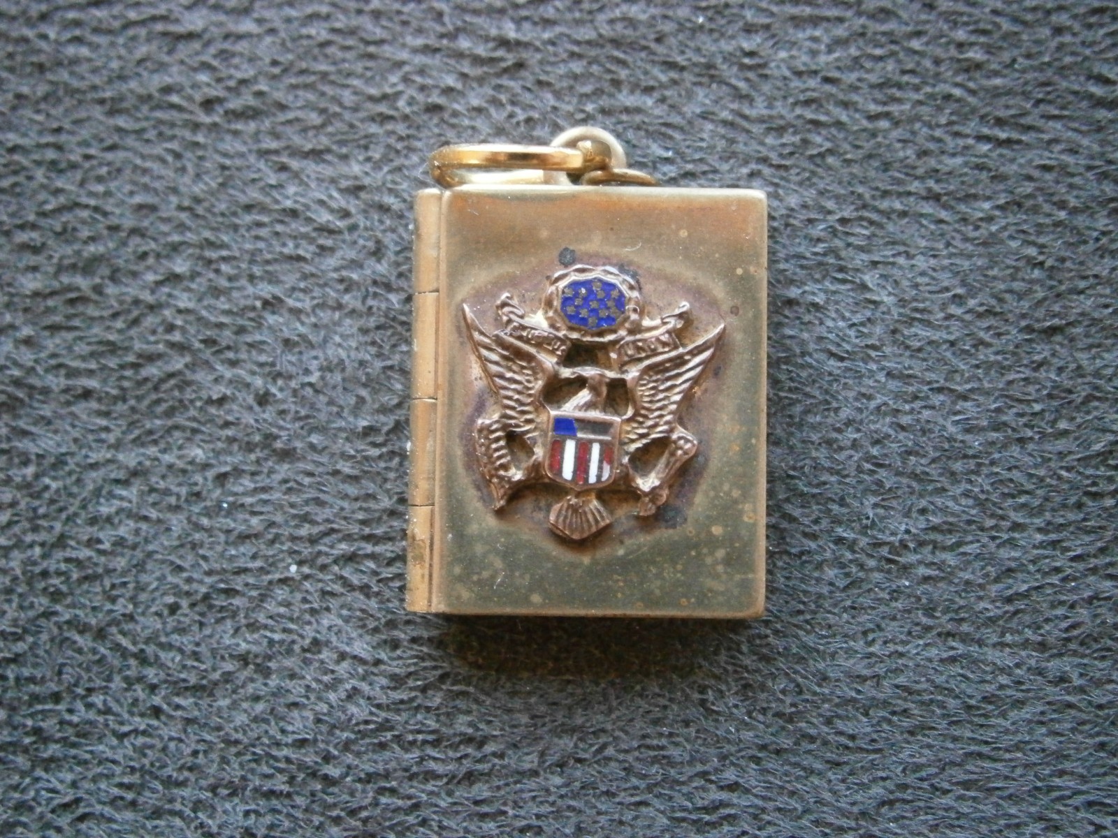 U S Army Military Sweetheart Locket Vintage Godtone Charm Pendant 4.7g ~ FLAW