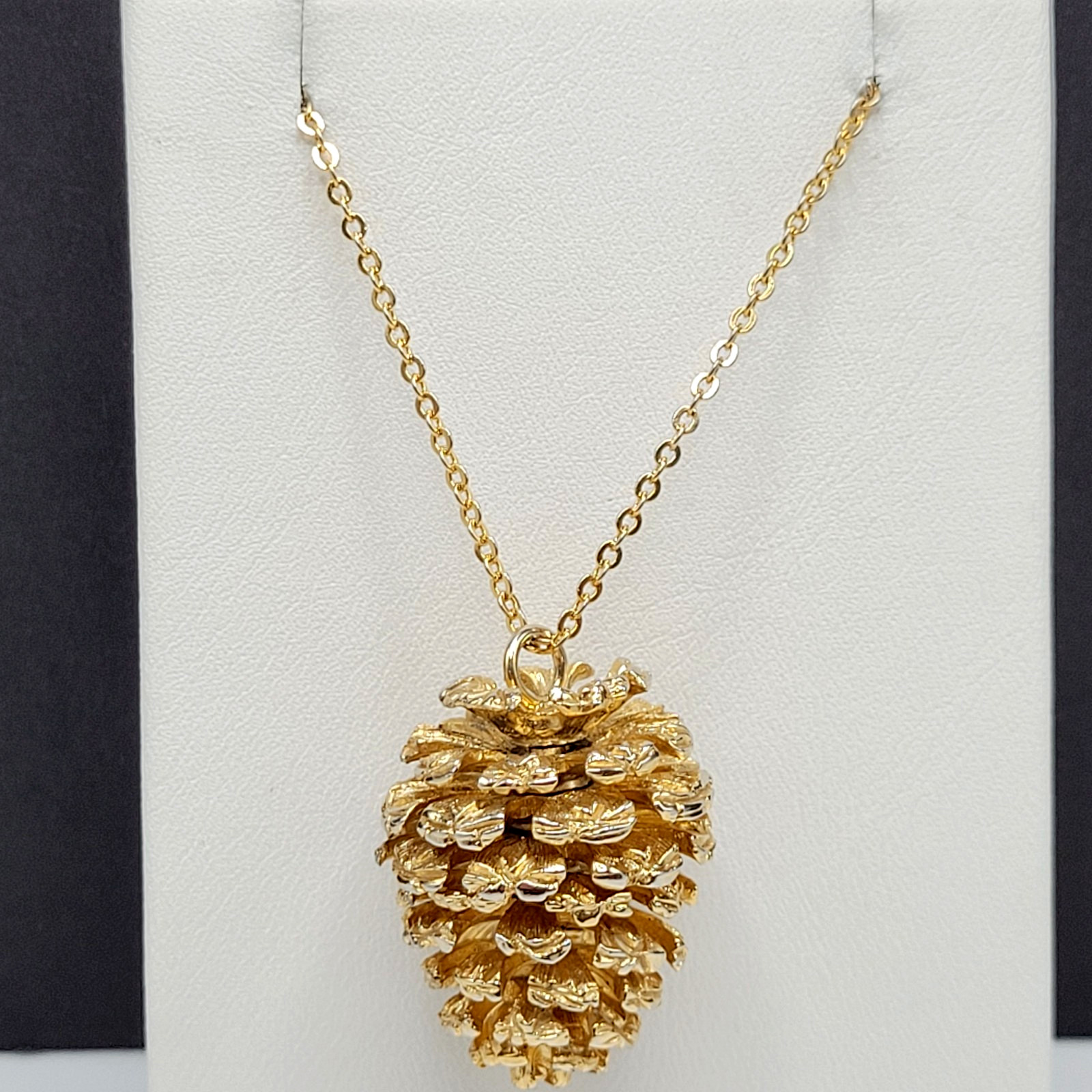Pinecone Articulated Pendant w Chain Woodland Holiday Nature Gold Tone Necklace