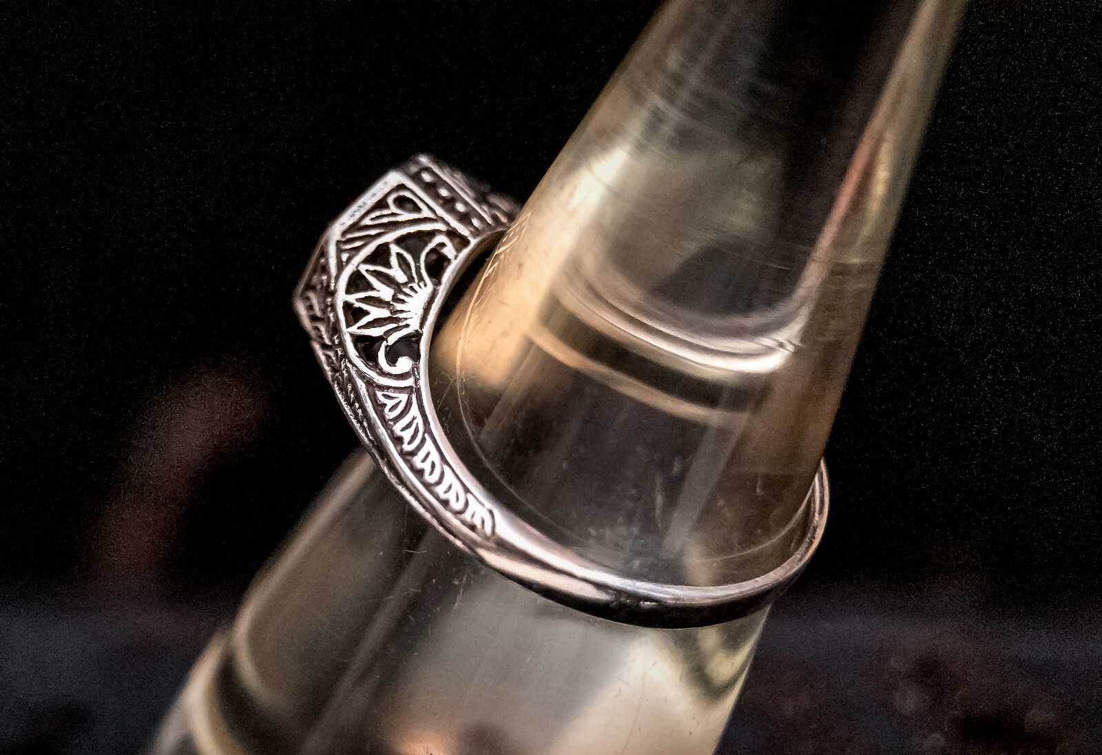Vintage Sterling Silver Filigreed Openwork Ring with Glass Stone