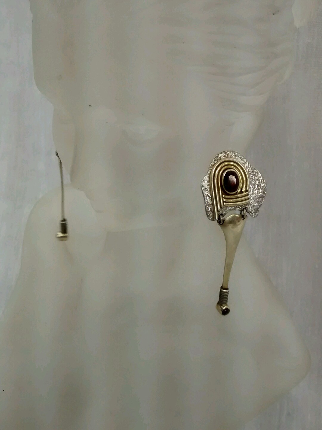 Artisan studio Modernist “YES” Sterling 925 2 tone garnet Pierce earrings