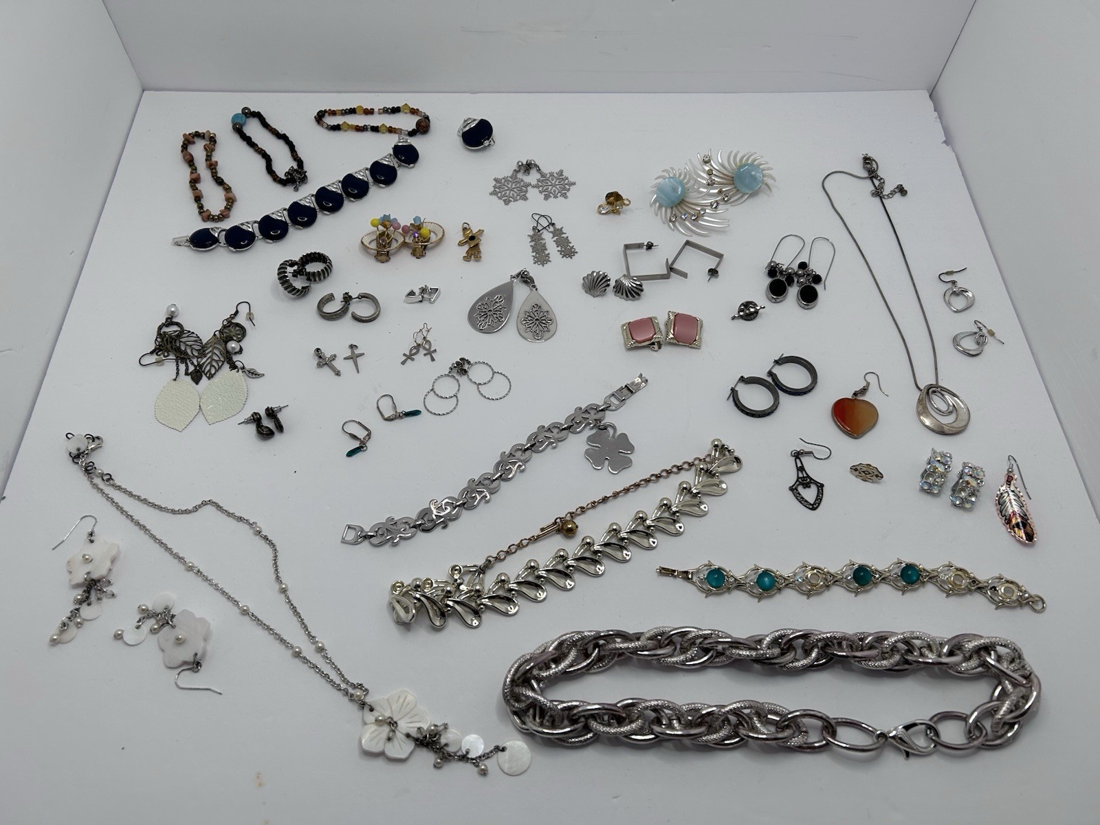Vtg Modern Estate & Costume Jewelry Lot Mixed Materials Some Mismatch 63 Pc