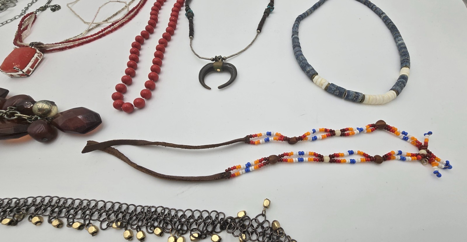 Lot of 15 Vintage Assorted Styles Necklaces Costume Jewelry Sizes Sm/Med/Lrg