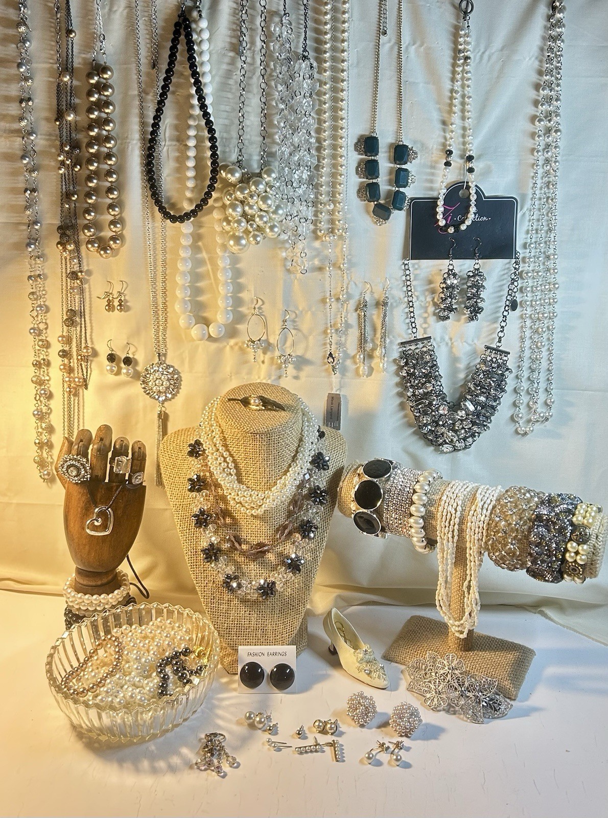 Vintage to Mod Black/White Estate Jewelry Lot 70+Pieces, 3.5lbs, Some Signed/NWT