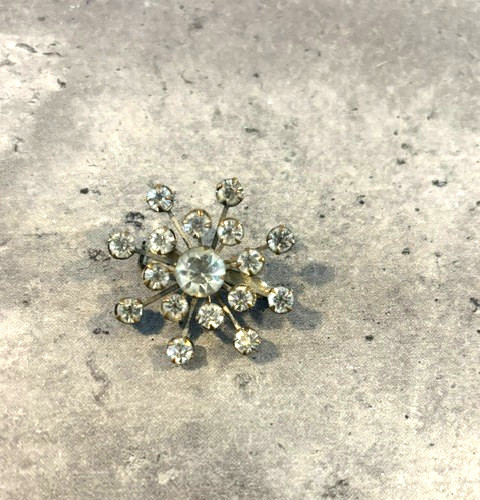 Vintage Lot of 2 Silver Tone Flower/ Snowflake Brooch Pin Set Rhinestone