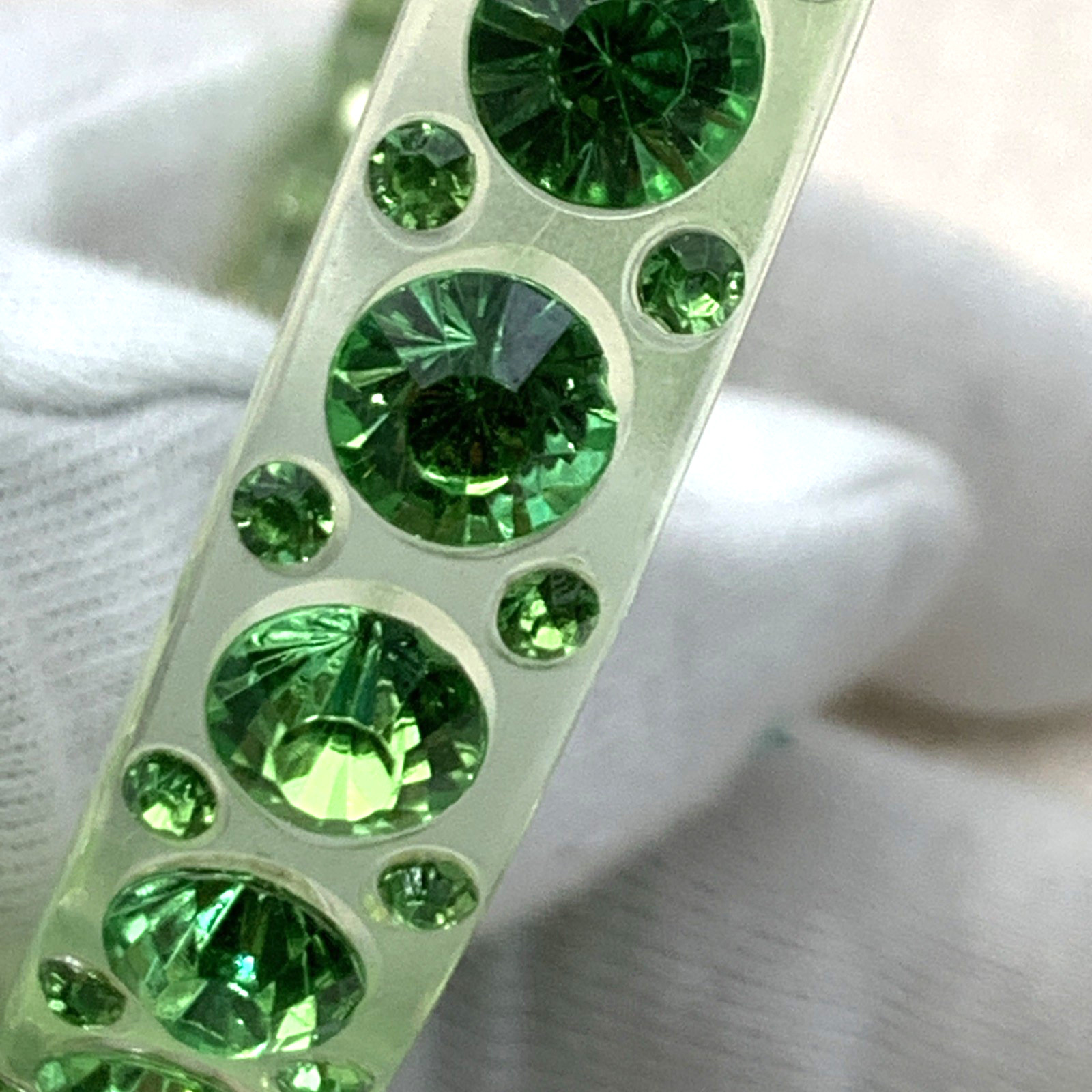 Vintage Art Deco Lucite & Rhinestone Bangle Bracelet Green Clear 8-1/4” IC