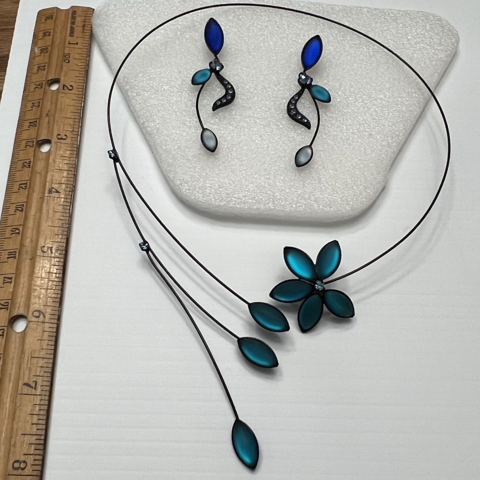Vtg Set Black Shaped Wire Turquoise Teal Royal Multi Stone Neck Choker Earring
