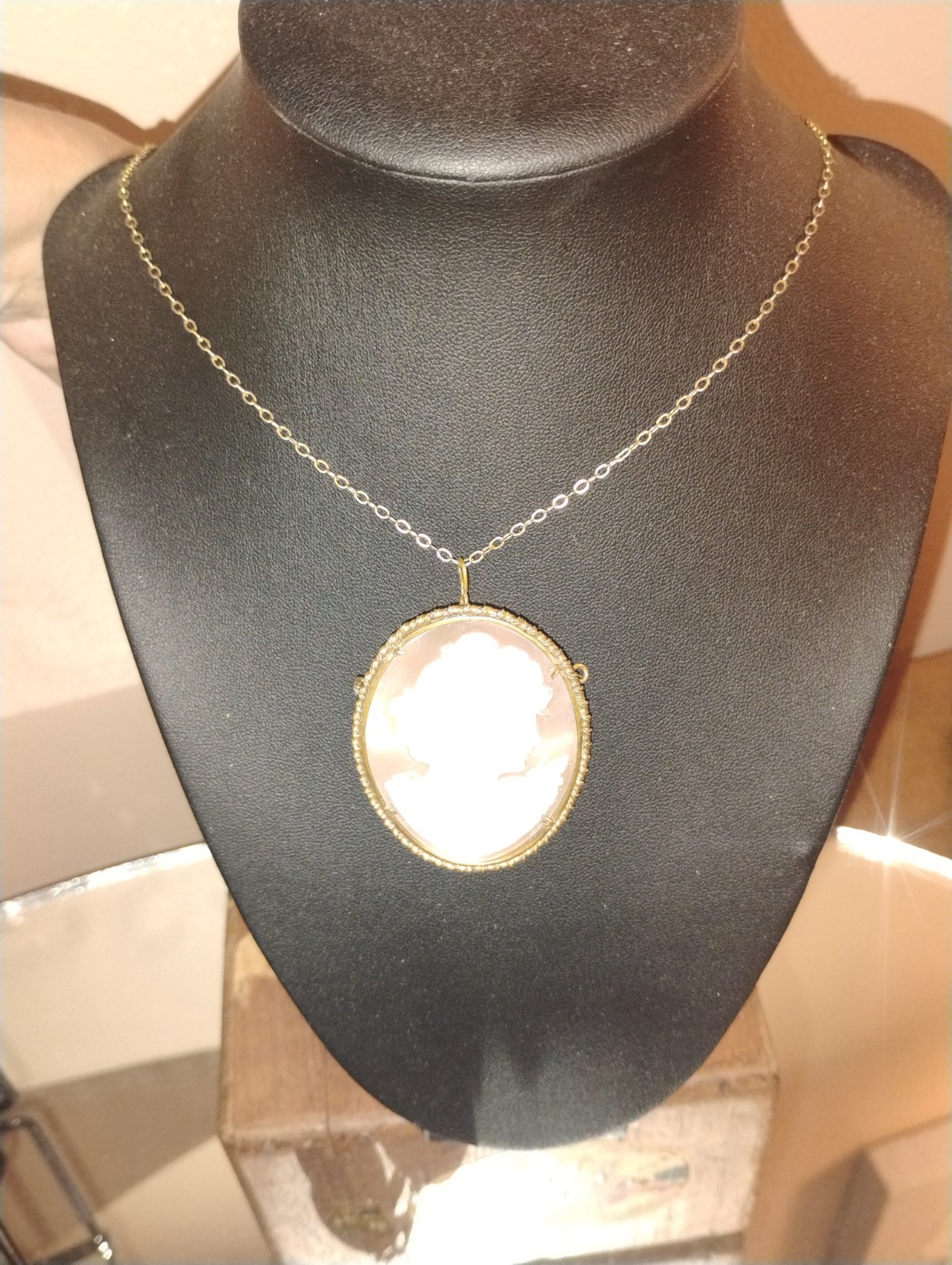 Vintage Cameo