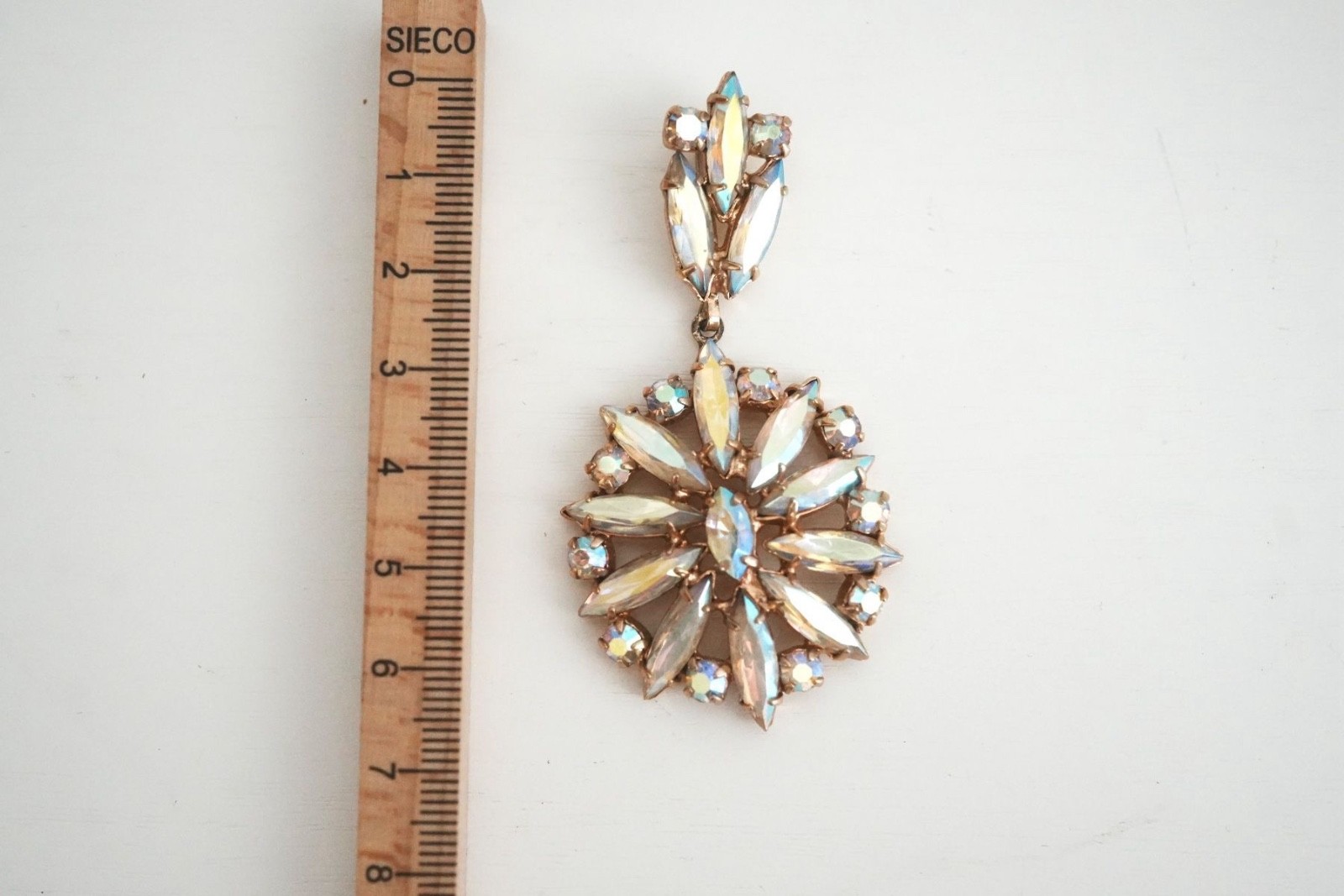 Vintage pendant rhinestone Aurora Borealis flower gold-plated 6.5 cm.