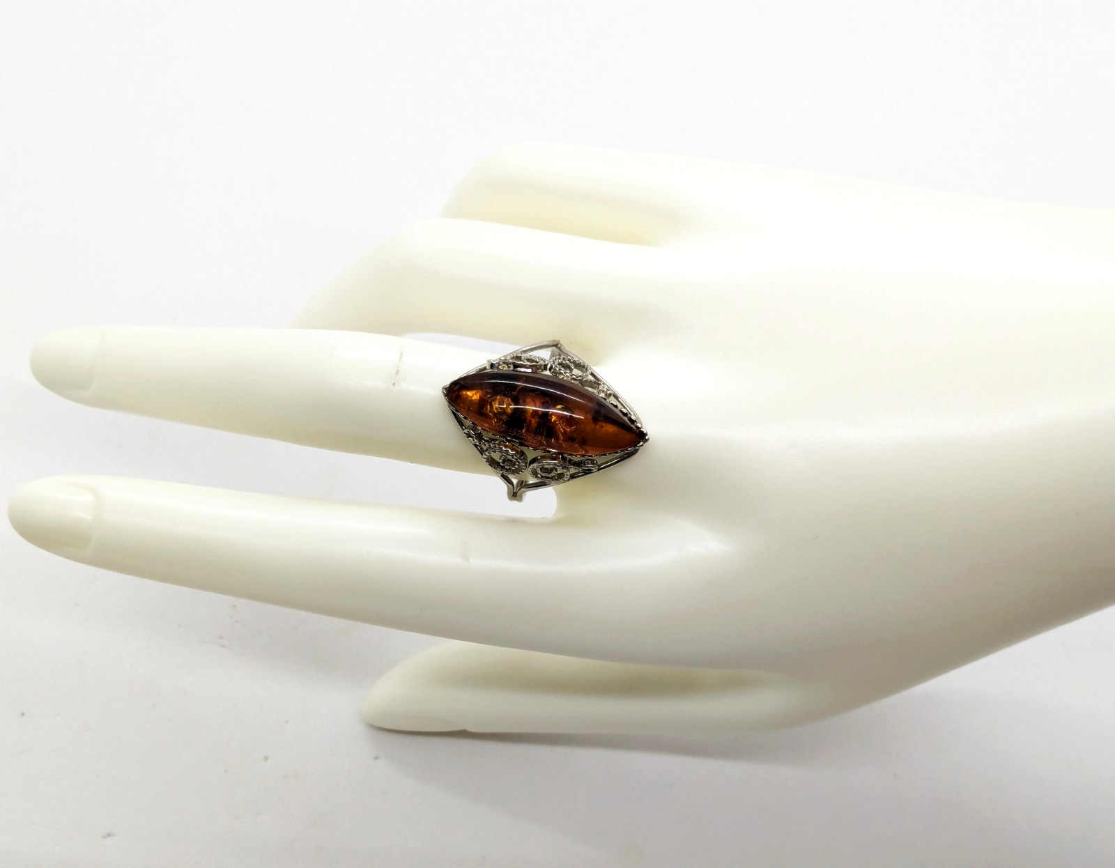 Vintage Elegant Soviet RING with Bright Natural Amber -size: 9.5US (19.5mm) #121