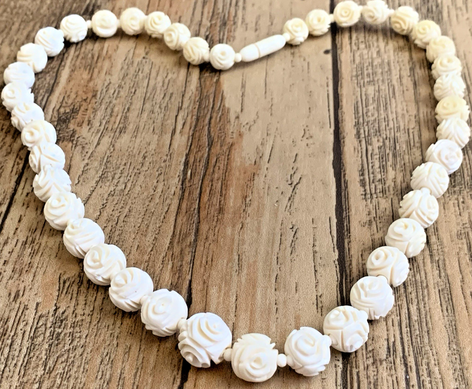 Vintage Resin Necklace Carved Rose Motif Beaded Flowers Graduated Creamy Color