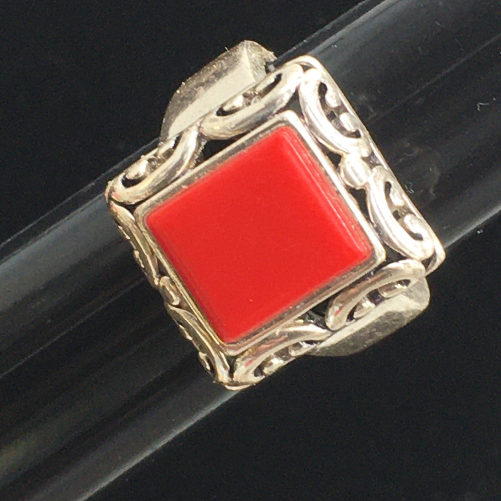 Red Stone Ring Sz 6.5 Silver Tone Scroll Accents Wide Band