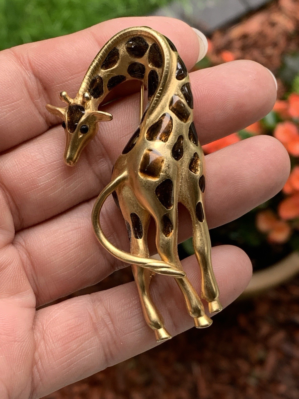 Vintage STUNNING Giraffe Brooch Large Pin 2.75″ Tall Gold Tone Enamel Signed FO