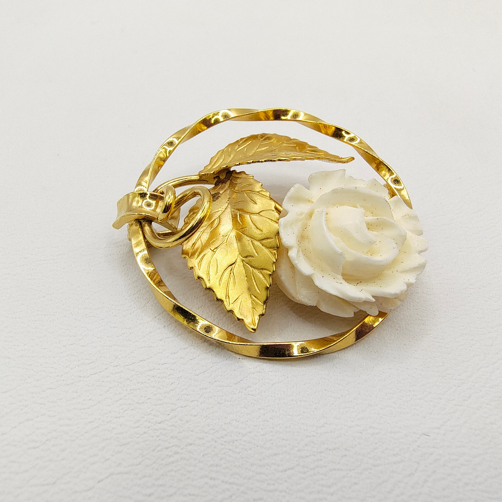 Vintage Karen Lynne Round Rose Brooch Pin 12K Gold Filled Carved Resin Signed
