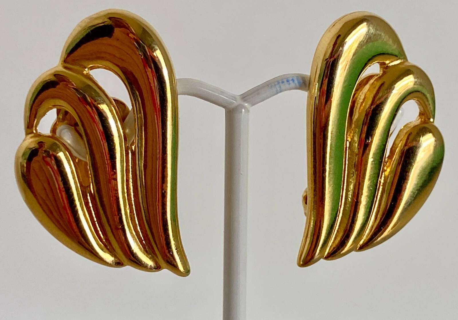 Vintage Sarah Coventry Gold Tone 1″ Clip On Earrings Chunky Stud