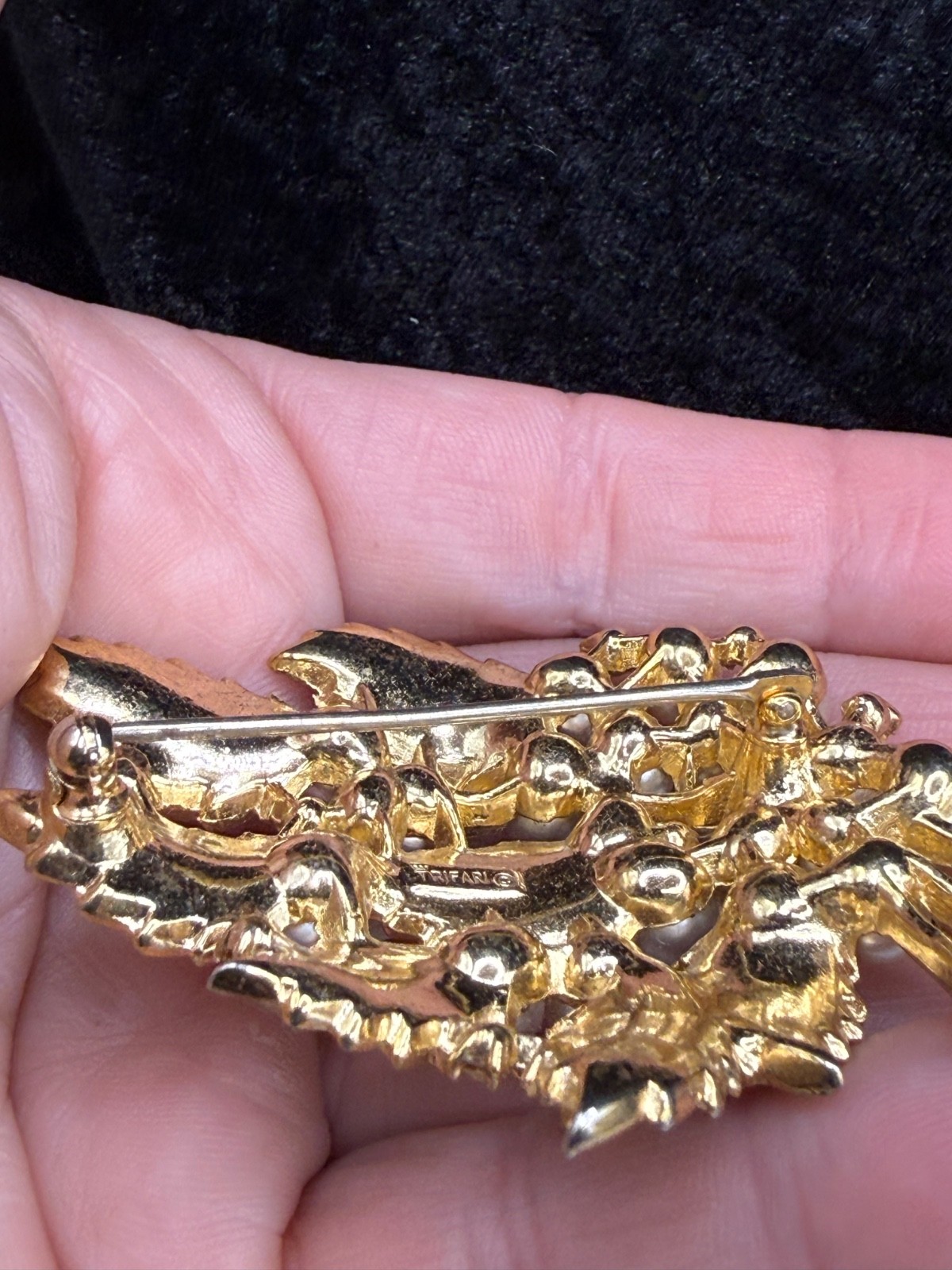Vintage Trifari Leaf Brooch Cluster Imitation Pearl Rhinestone Signed READ
