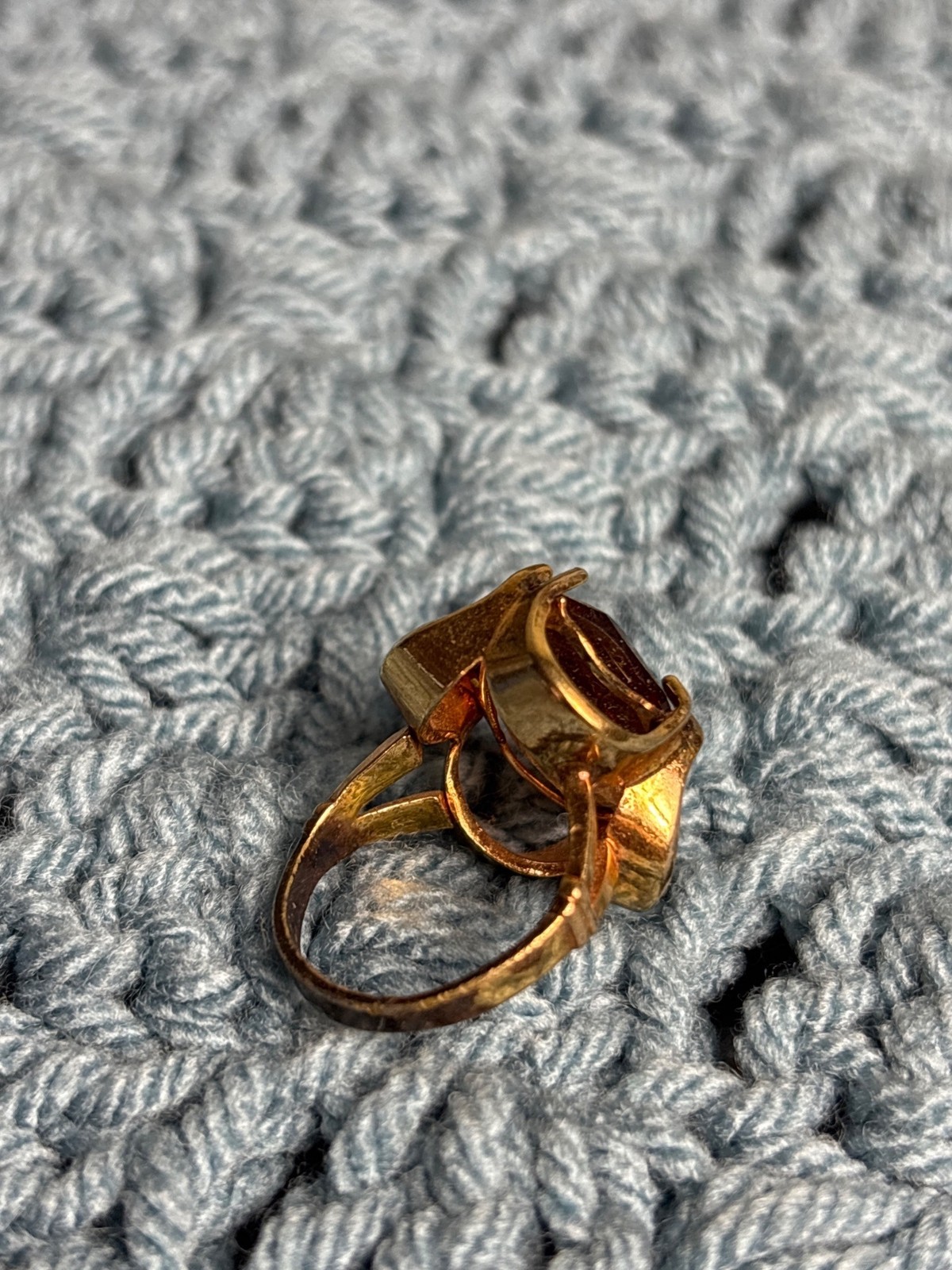 Vintage Direction One Ring Size 6.75 Goldtone Brown Faceted Glass Worn
