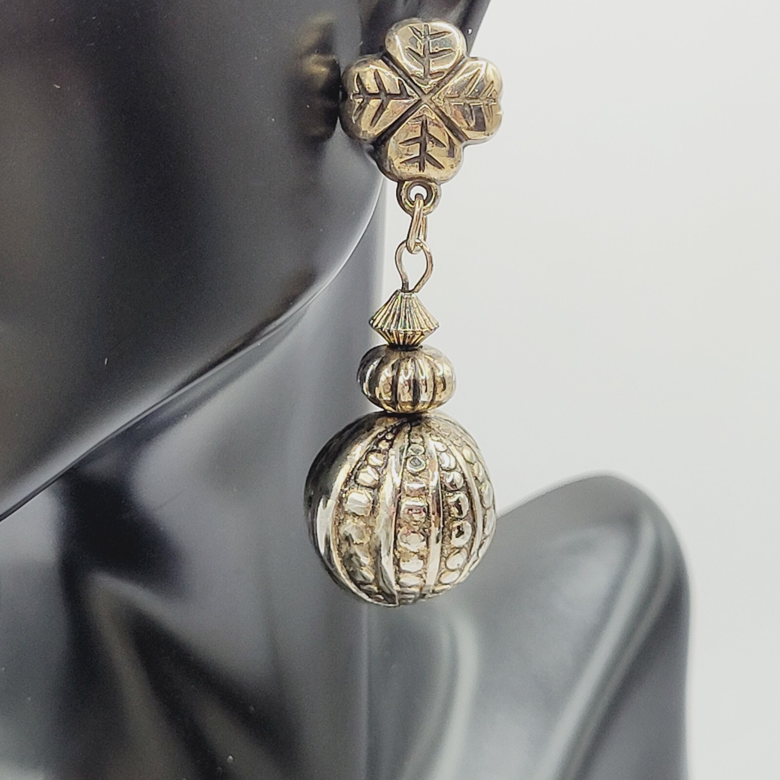 Four Leaf Clover Ornament Ball Drop Dangle Silver Tone Vintage Pierced Earrings