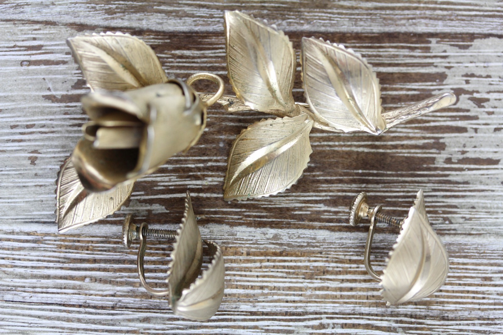 VINTAGE GIOVANNI GOLD ROSE BROOCH EARRINGS SIGNED RETRO JEWELRY