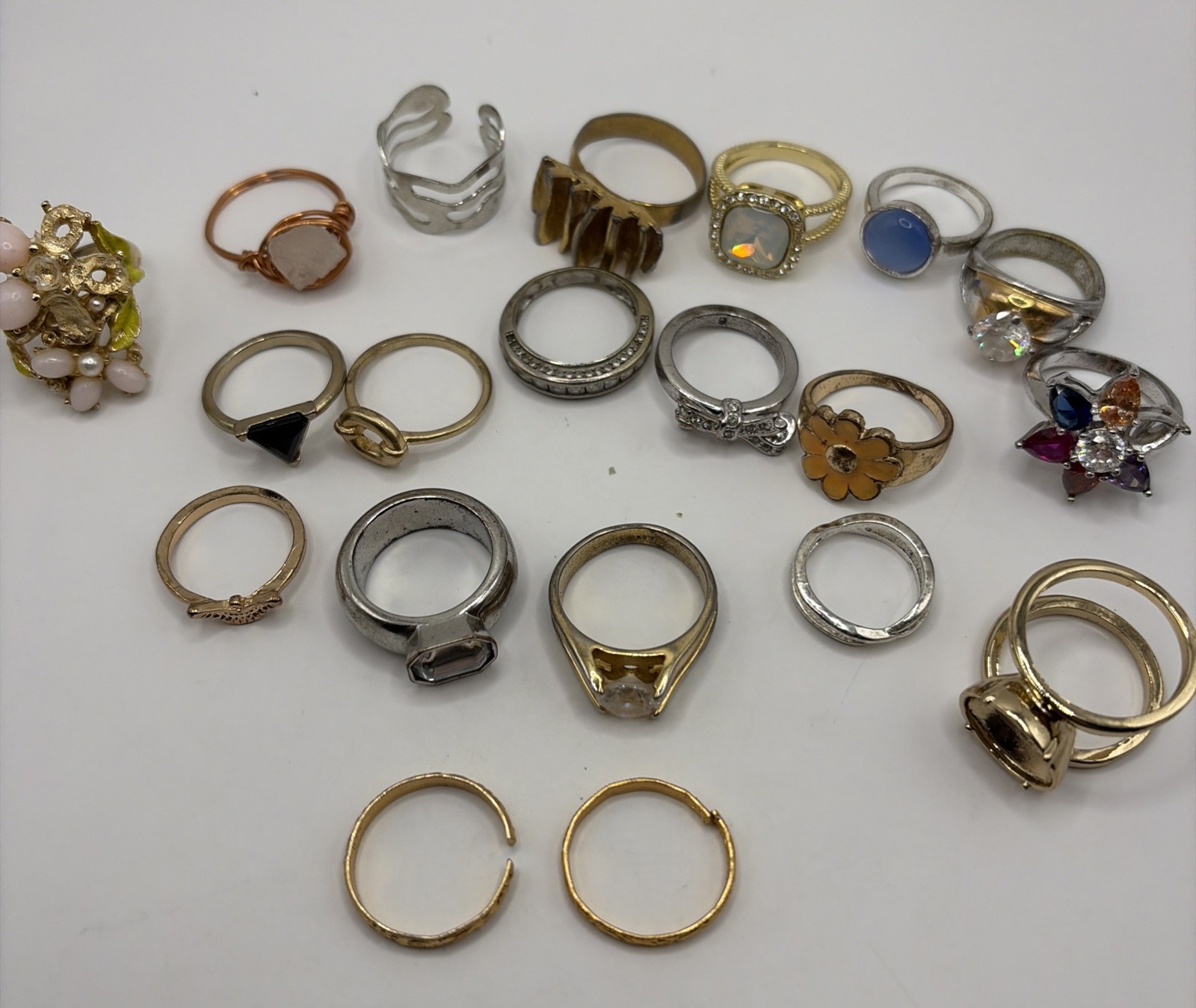 Vintage To Now Used Costume Ring Lot 20 – Mixed Color ￼