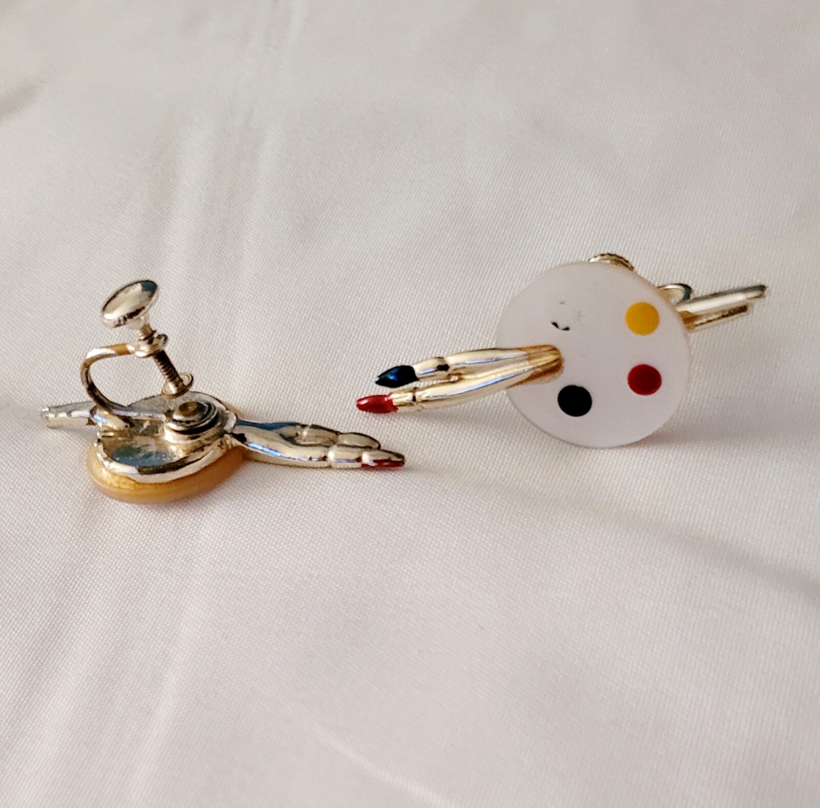 Vintage Gold Tone Screw Back Painters Palet Artist Earrings No Holes Needed