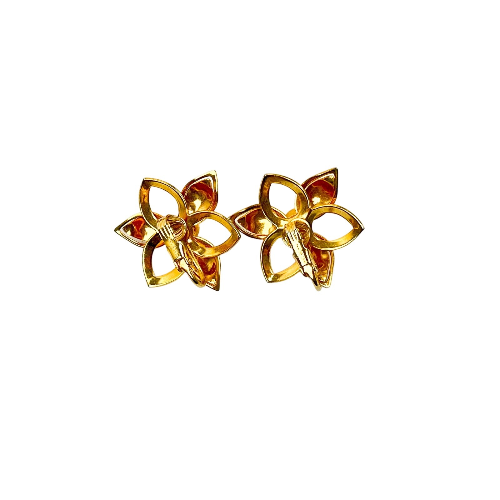 Sarah Coventry Vintage Earrings Demure Clip On Shiny Gold Tone Petals Openwork