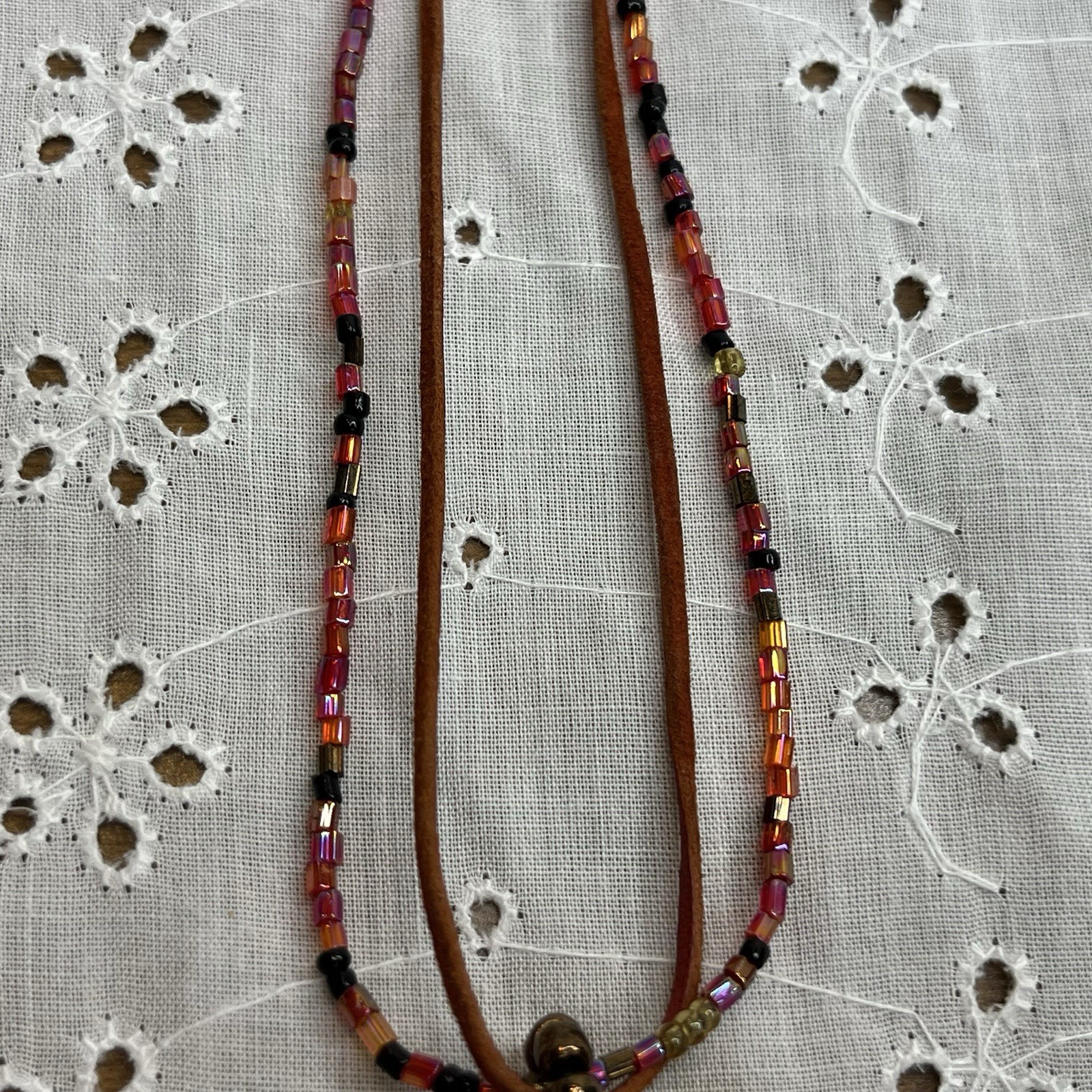 Vintage Hand Painted Hibiscus Mother of Pearl Beaded Necklace
