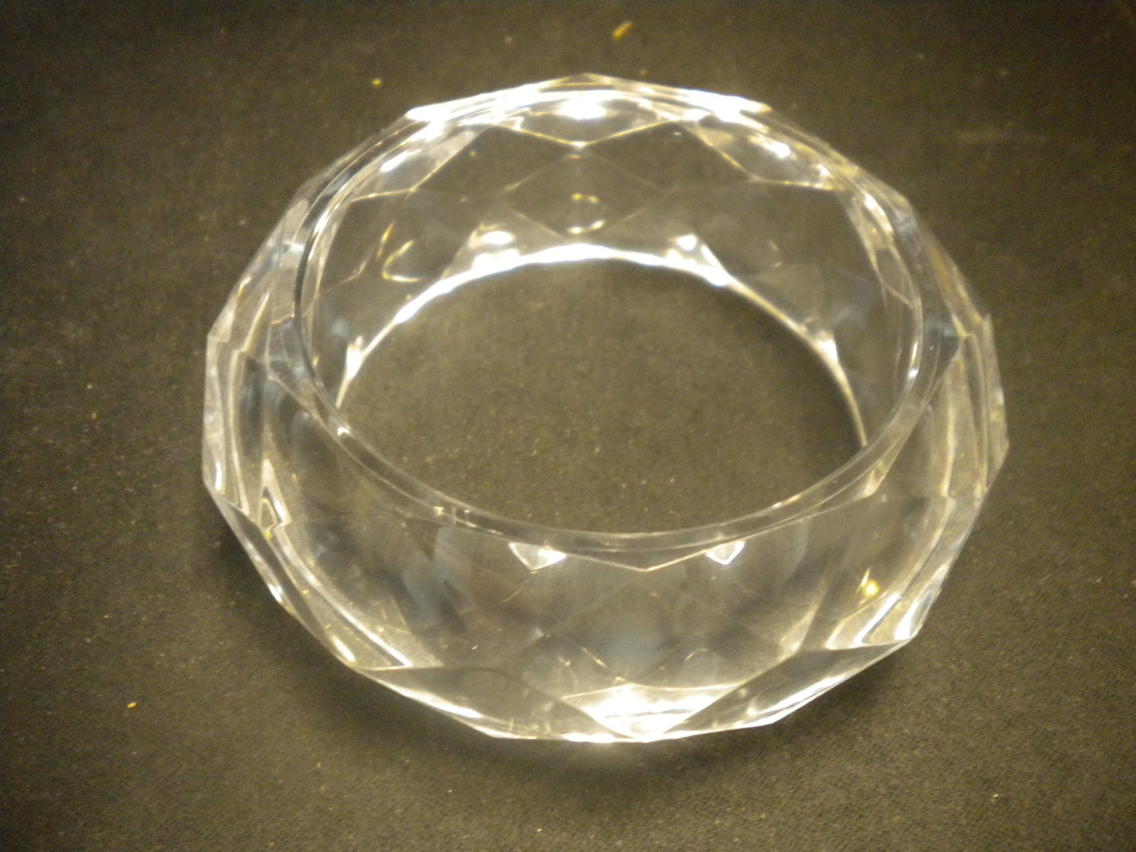 Chunky Thick CRYSTAL-CLEAR FACETED Lucite Acrylic Bangle Bracelet BEAUTIFUL