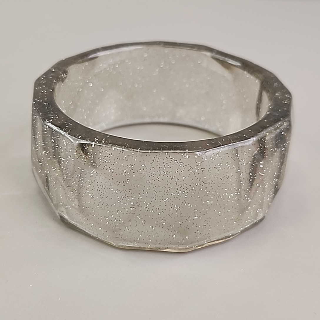 Vintage Lucite Bangle Bracelet Silver Tone Sparkle Glittered 7.5″