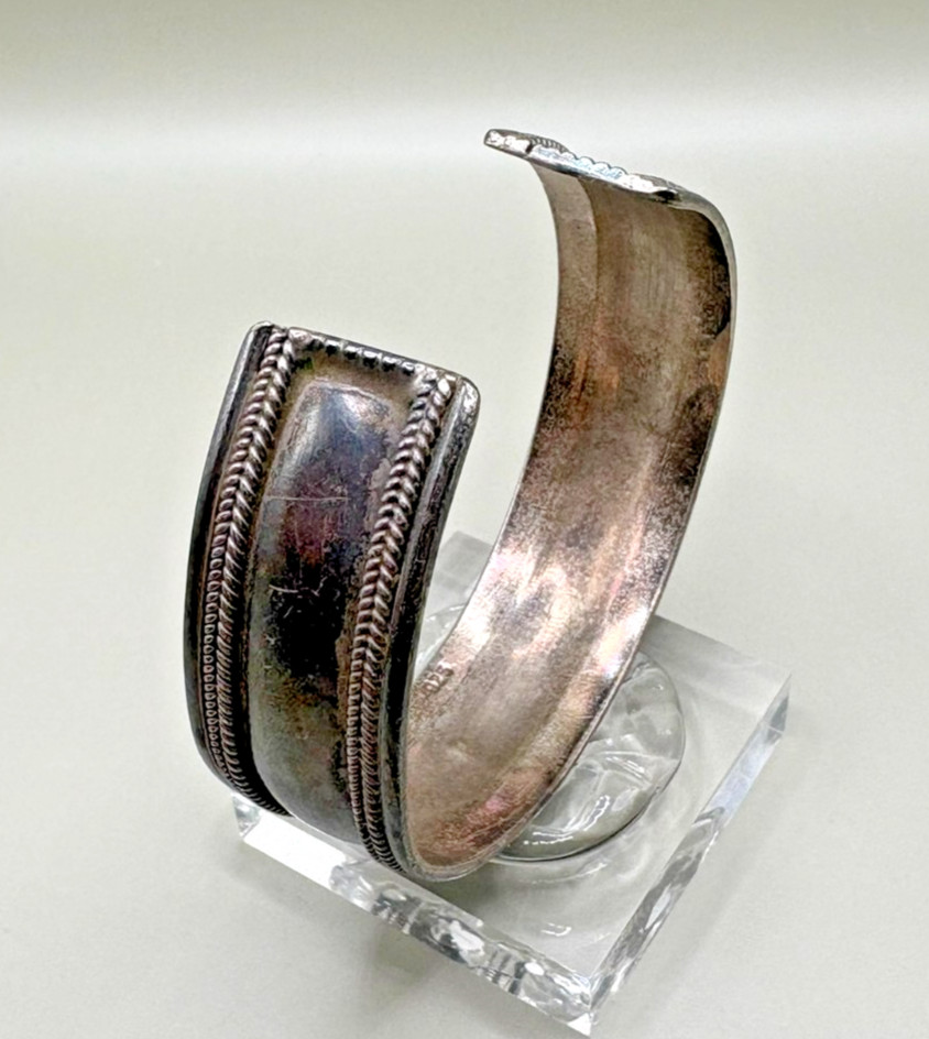 Vintage 925 Sterling Silver Wide Cuff Bracelet Rope Border Design 22.1g Unisex