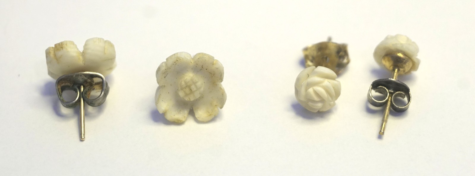 2 Pairs Vintage Carved Cow Bone Dogwood & Rose Flower Pierced Earrings