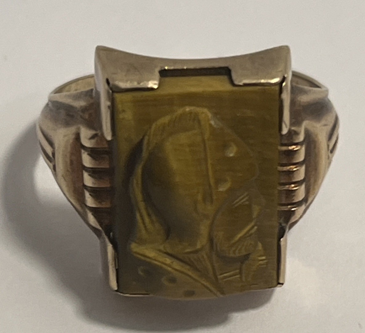 Vintage Art Deco Carved Tiger’s Eye Roman Soldier Cameo Men’s Signet Ring