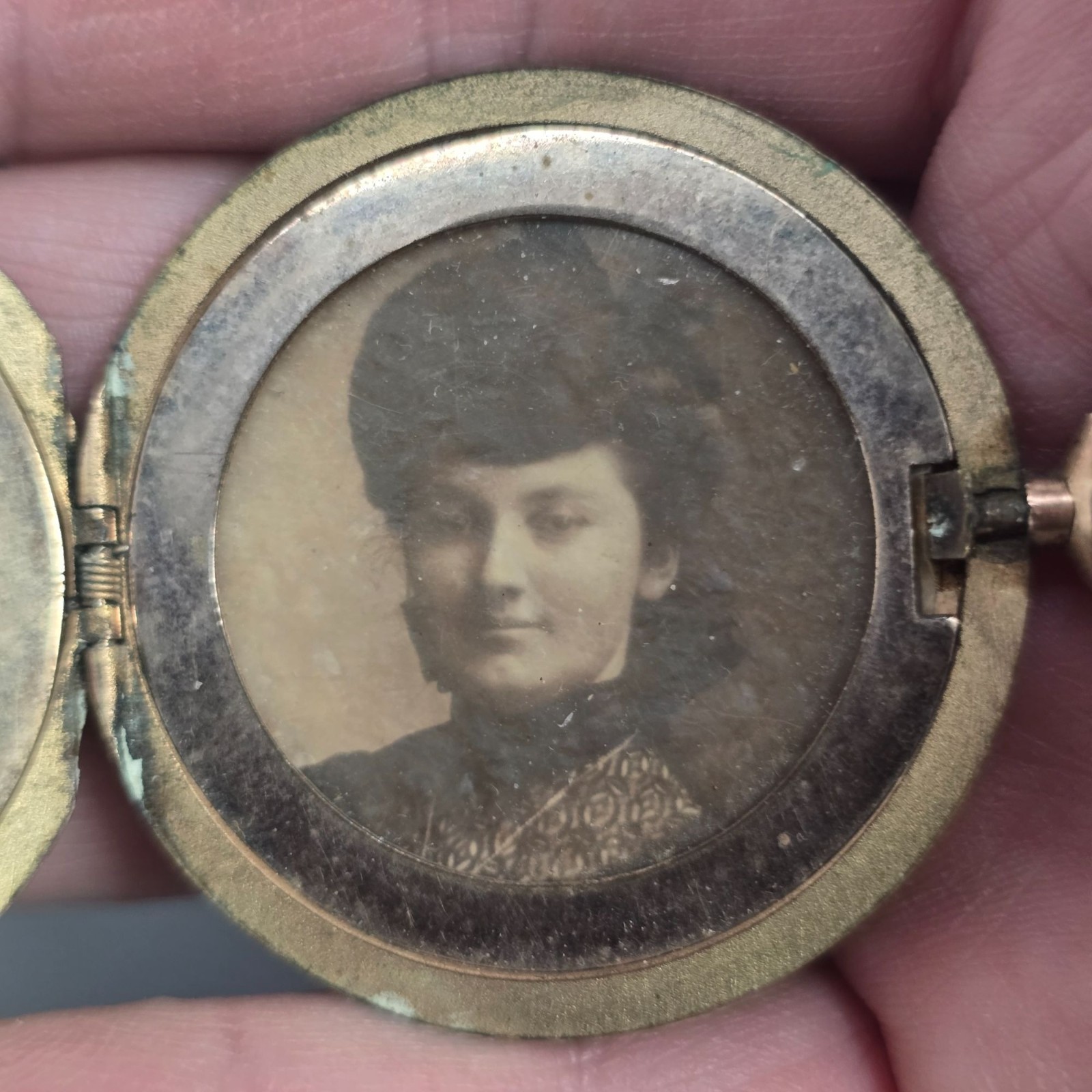 Victorian Gold-Filled/Gold-Plate Engraved Gemstone Photo Locket w/ Opal & Gems